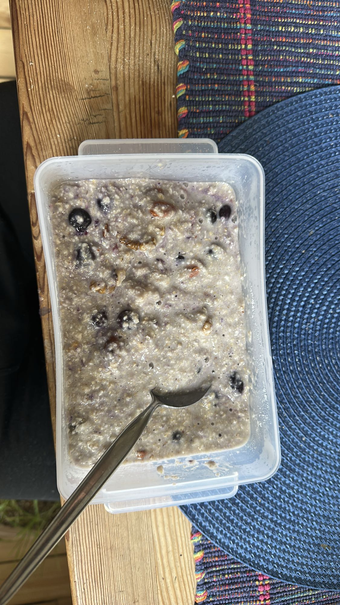 Havregrynsgröt med bär