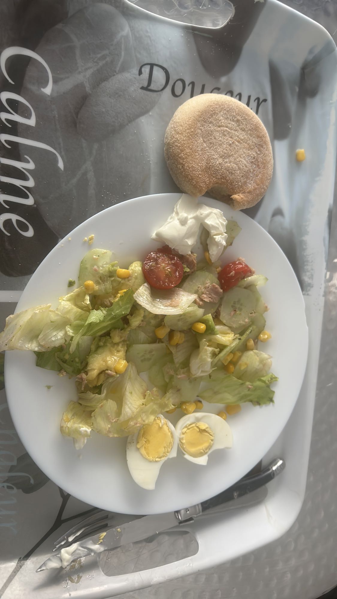 Salade œuf et muffin