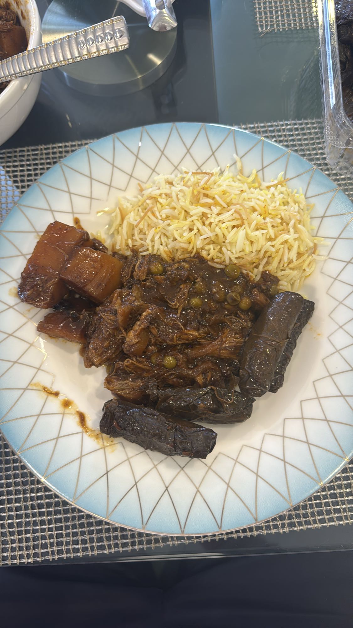 Rice with stew and eggplant