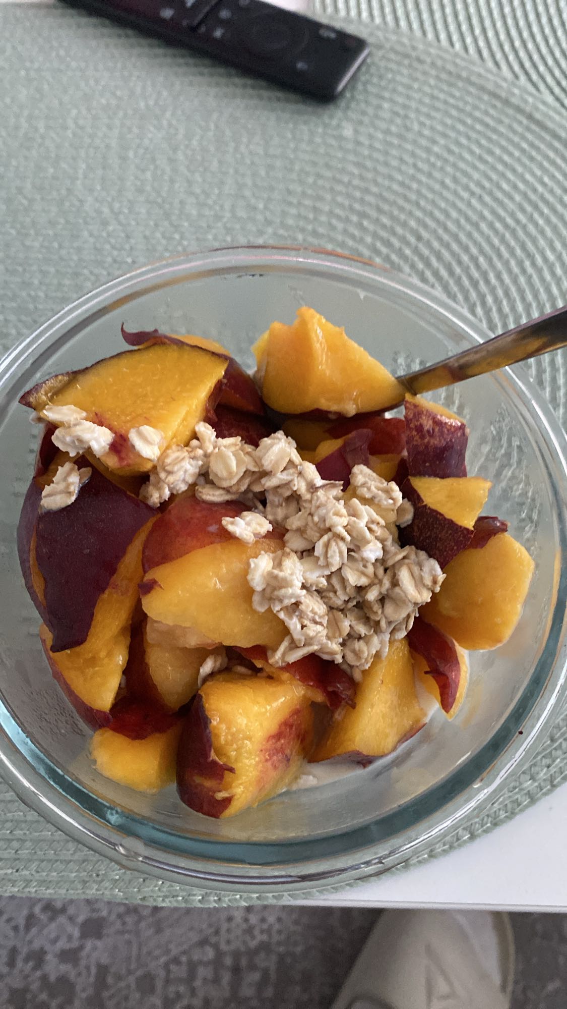 Brzoskwinie z płatkami