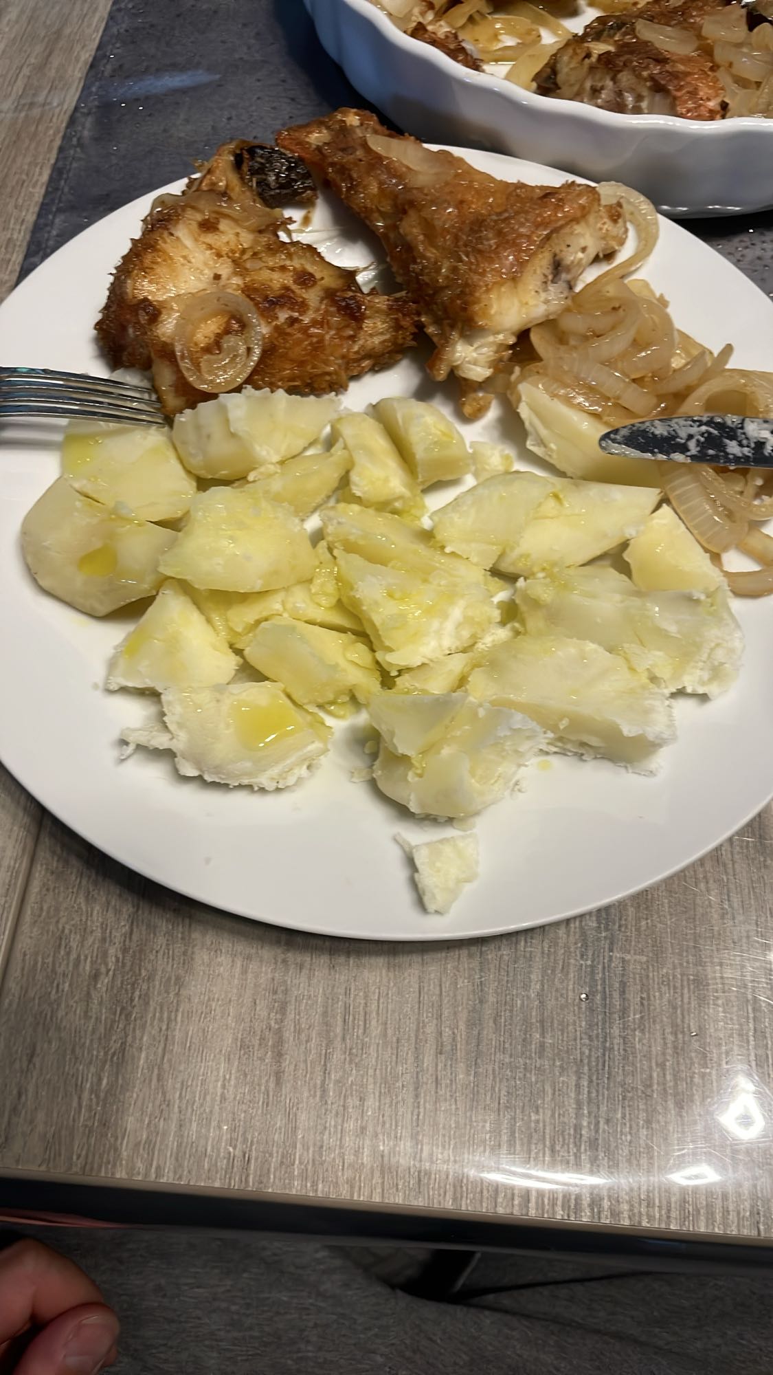 Poisson rouge et pommes de terre