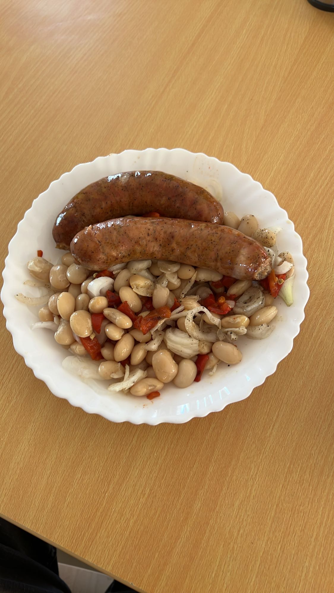 Cârnați cu fasole albă