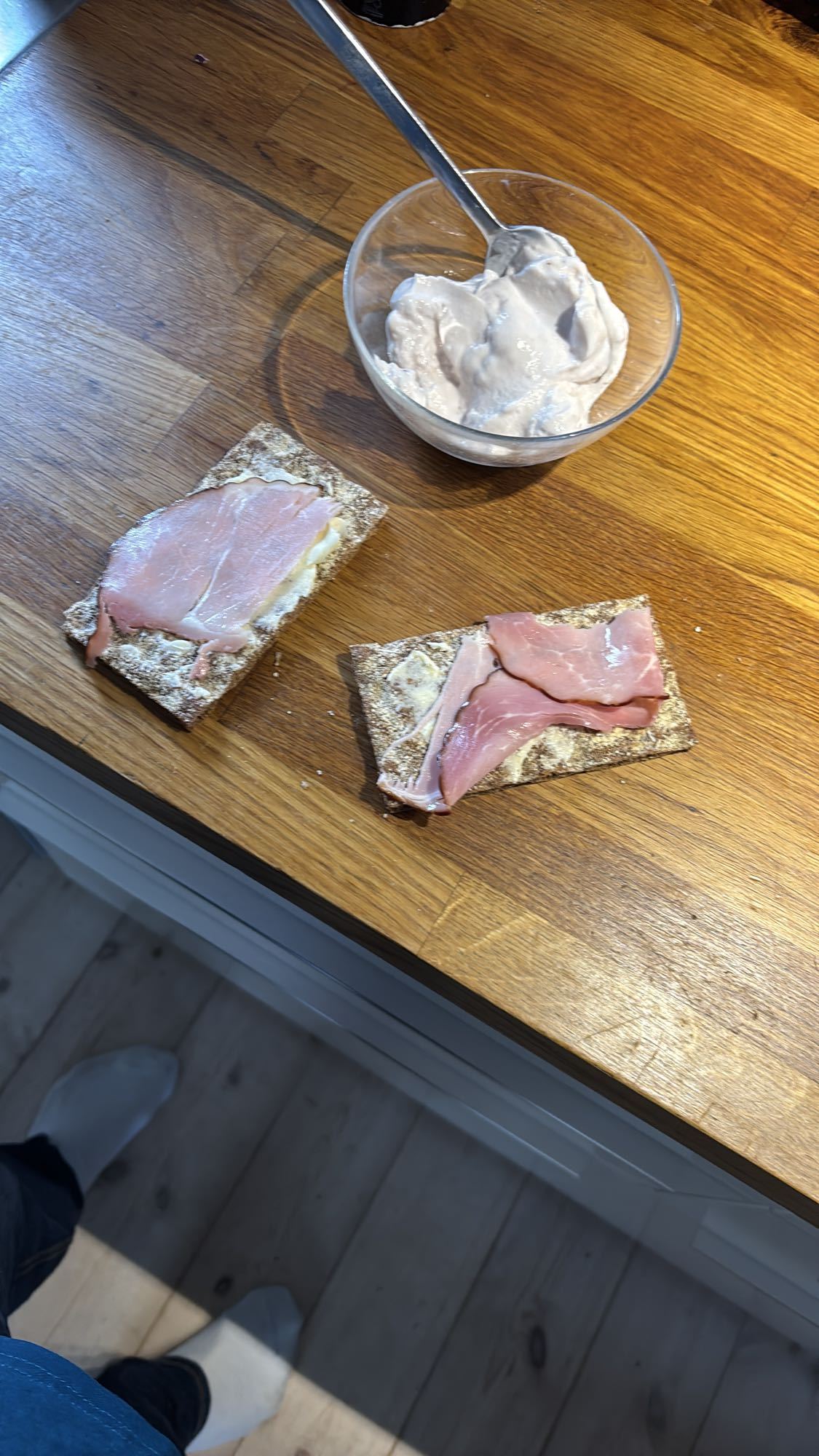Knäckebröd med skinka & kvarg