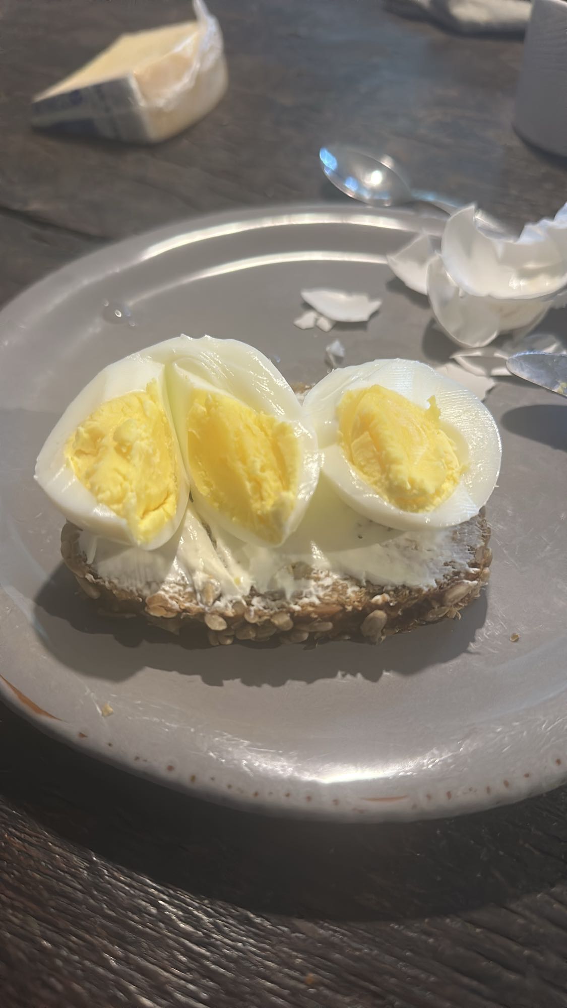 Egg toast with cream cheese