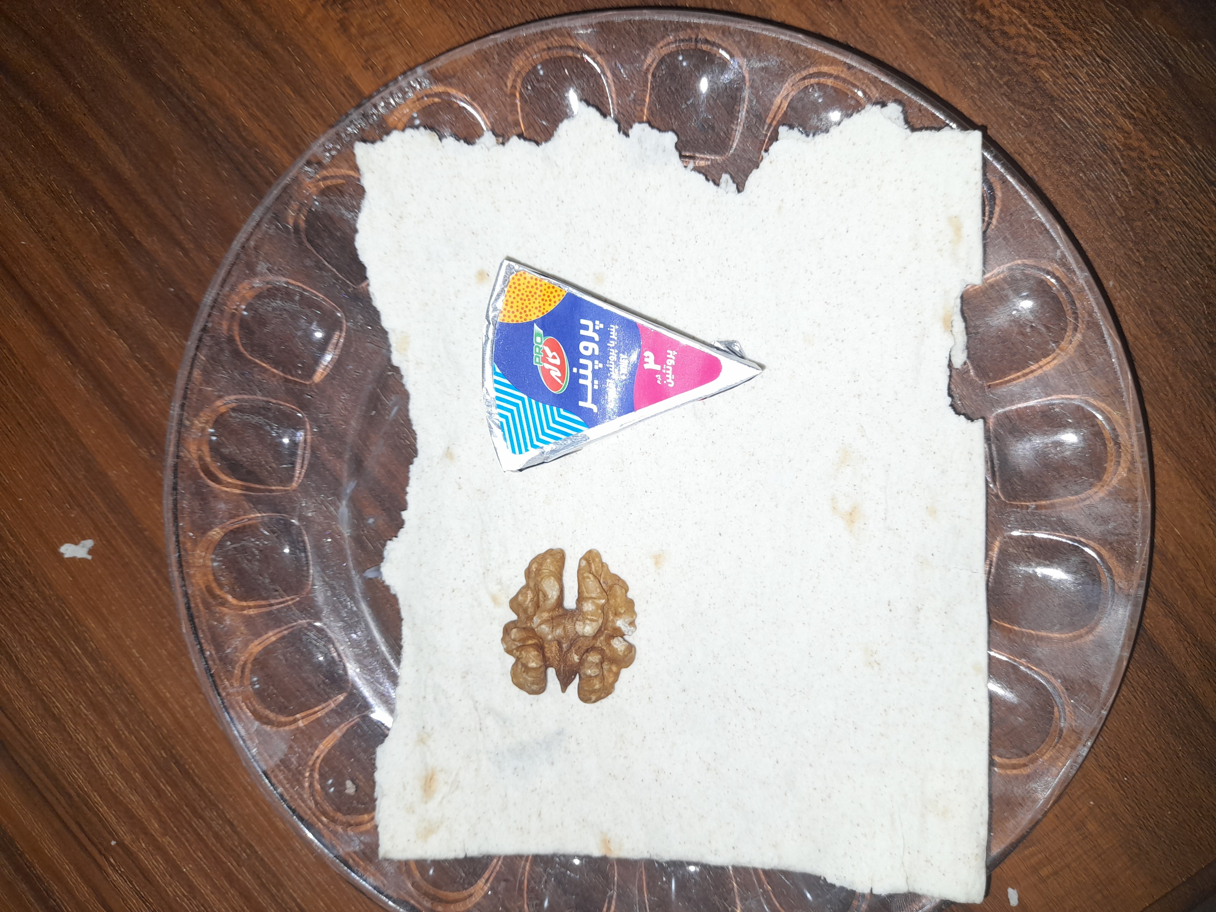 Flatbread, cheese, walnut plate