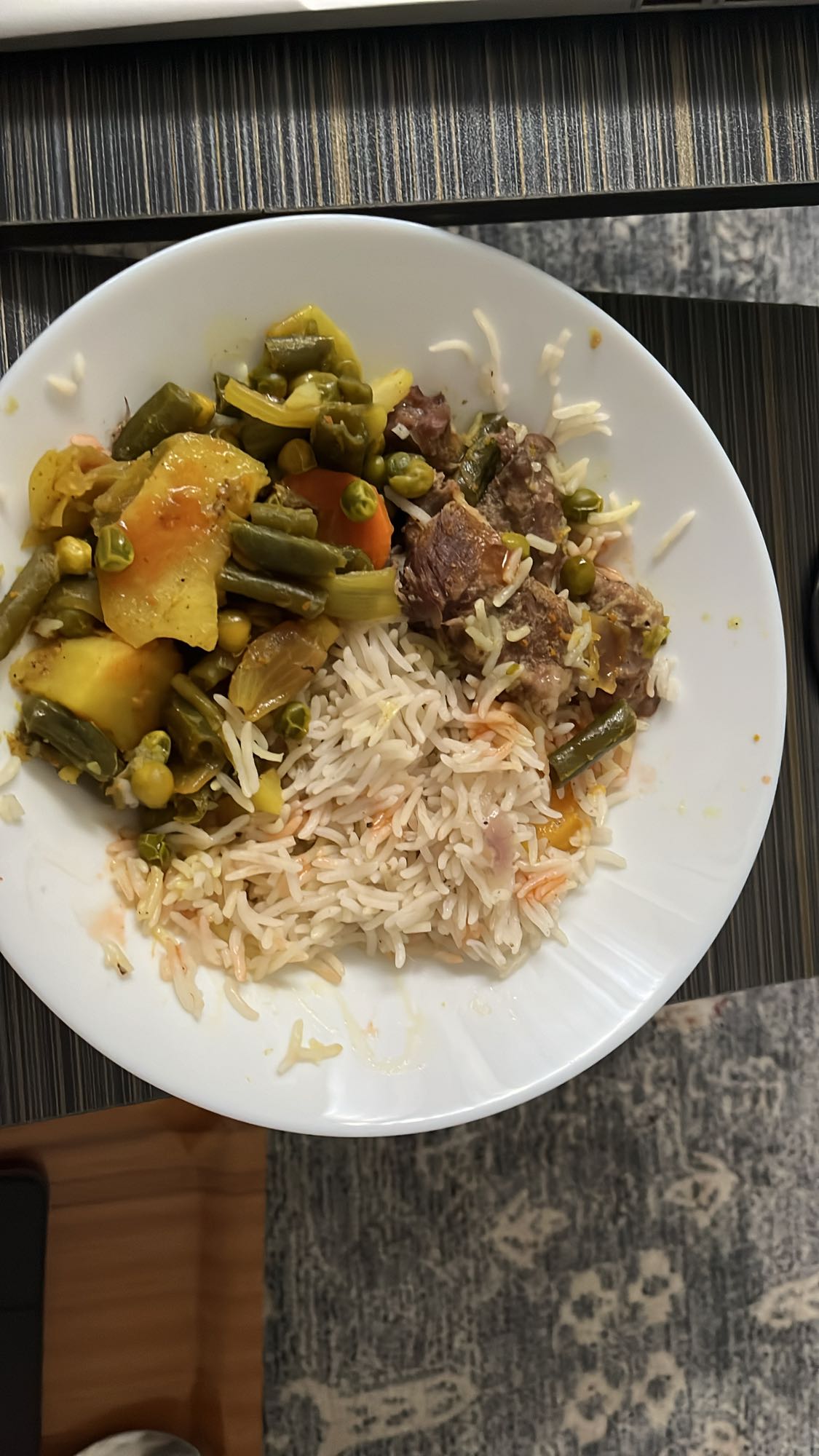 Rice with beef and vegetables