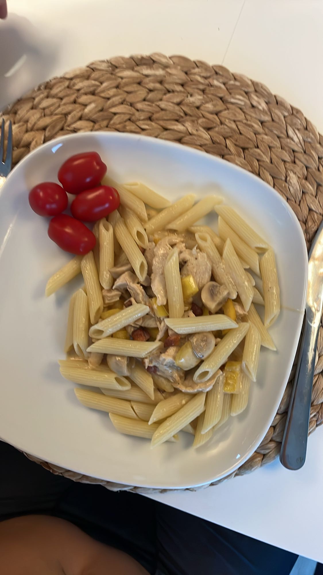 Kycklingpasta med grönsaker