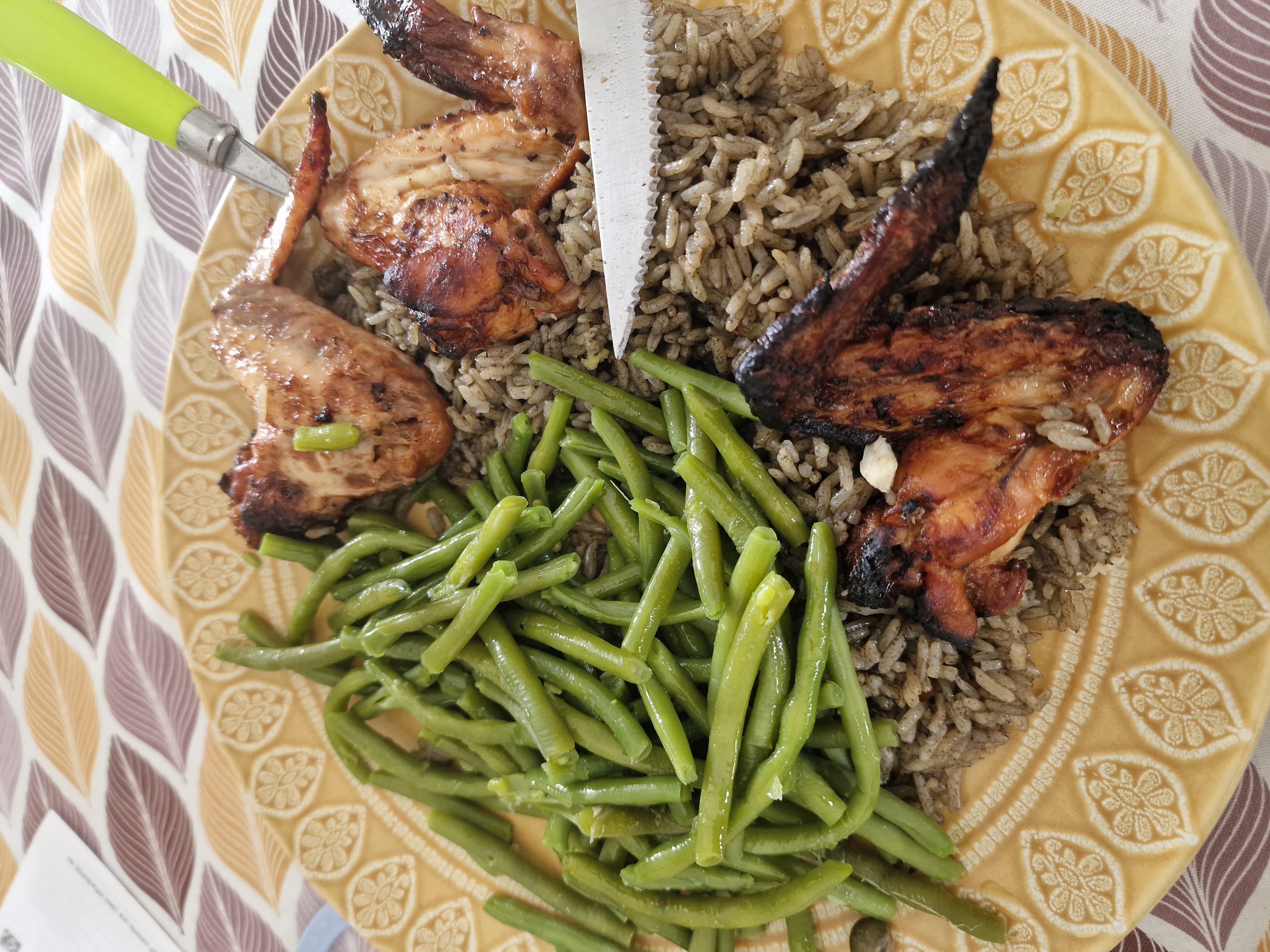 Riz, haricots, ailes