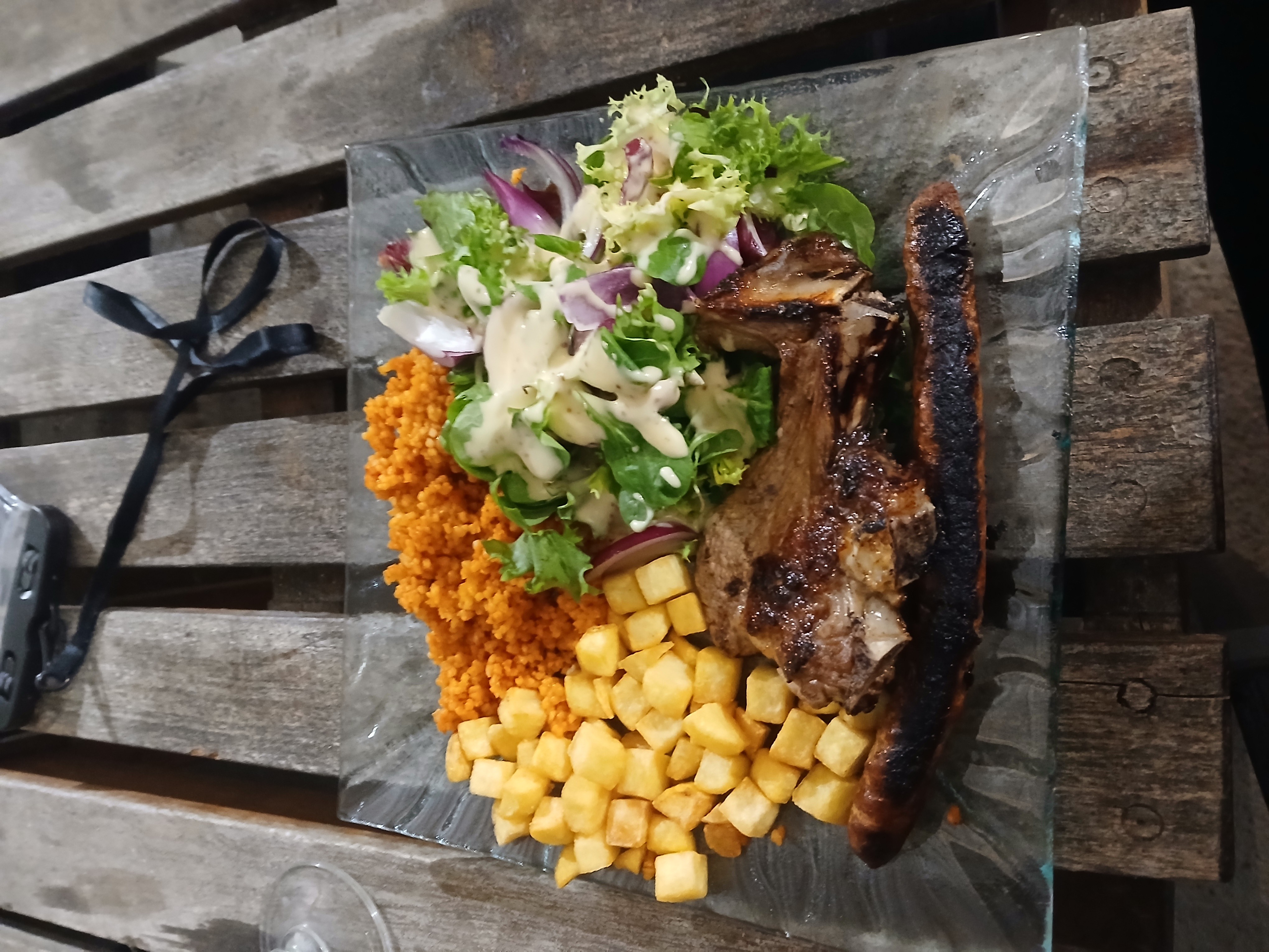 Assiette grillade et salade