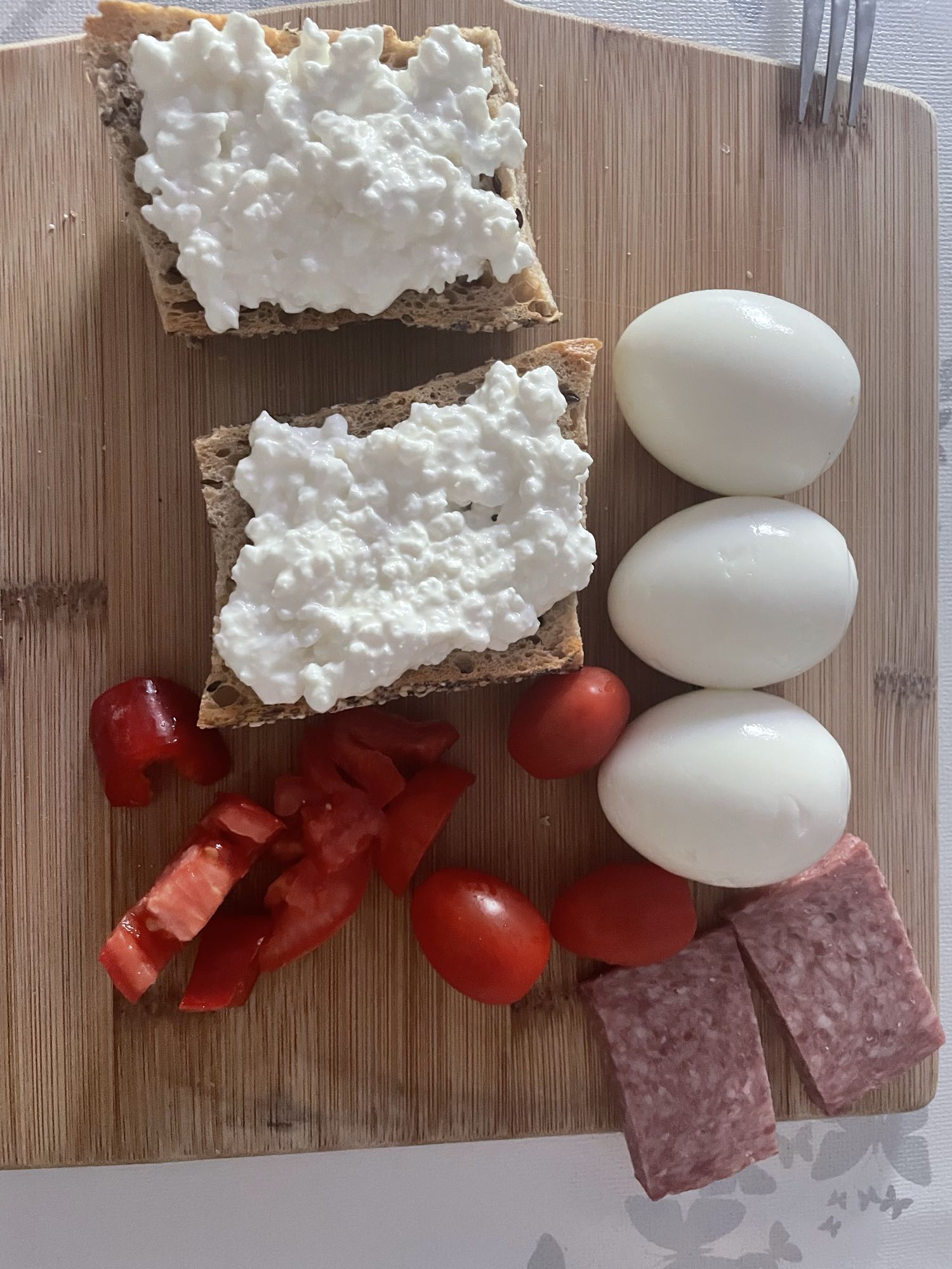 Ontbijtplankje met eieren