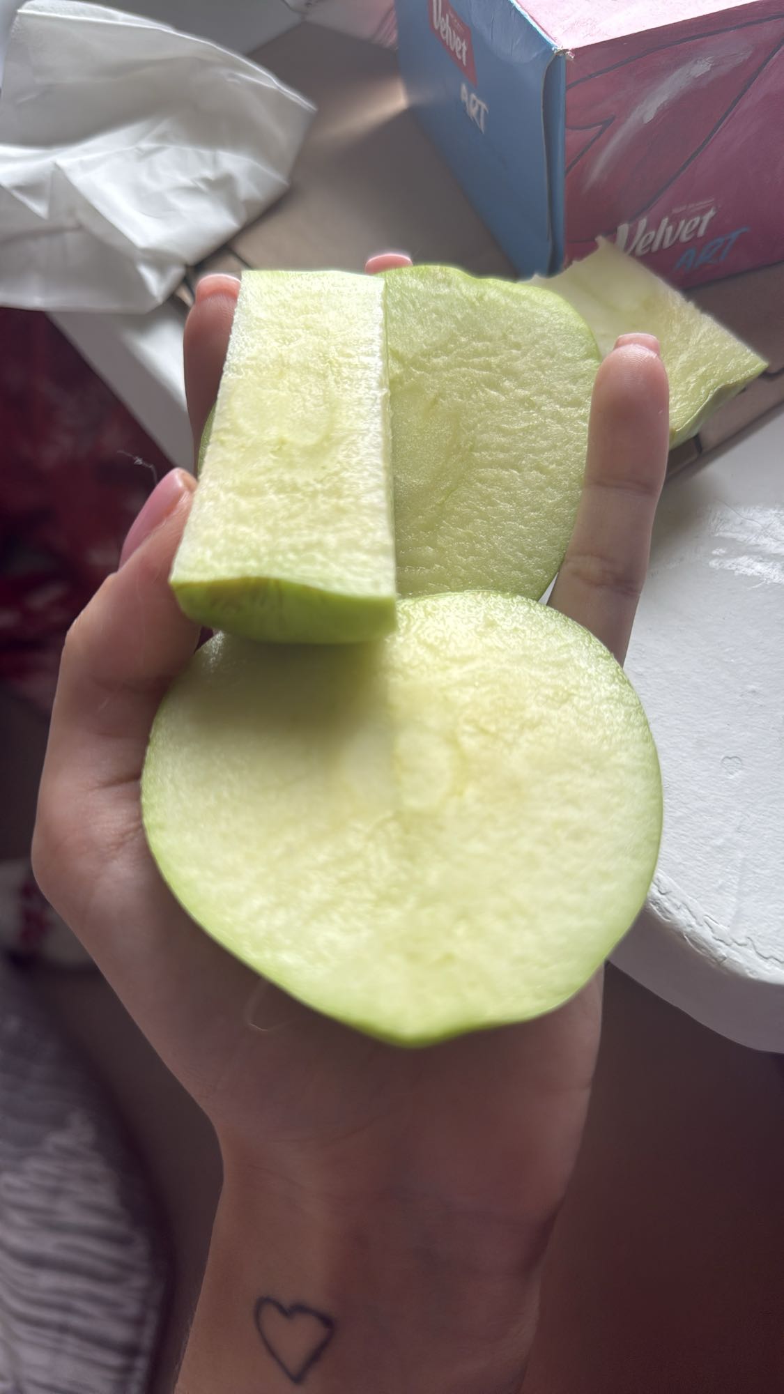 Plasterki zielonego jabłka