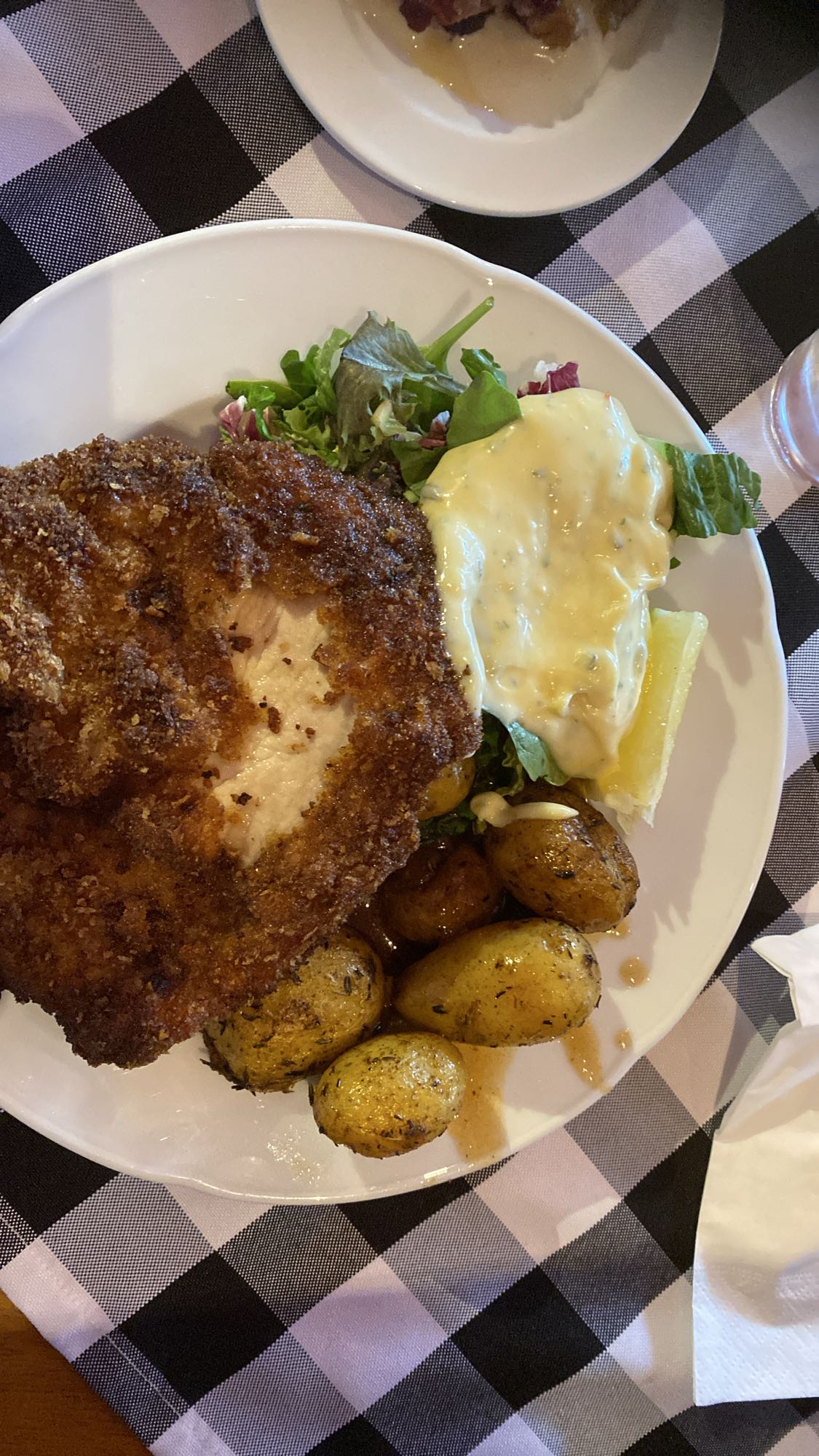 Schnitzel med potatis & sallad