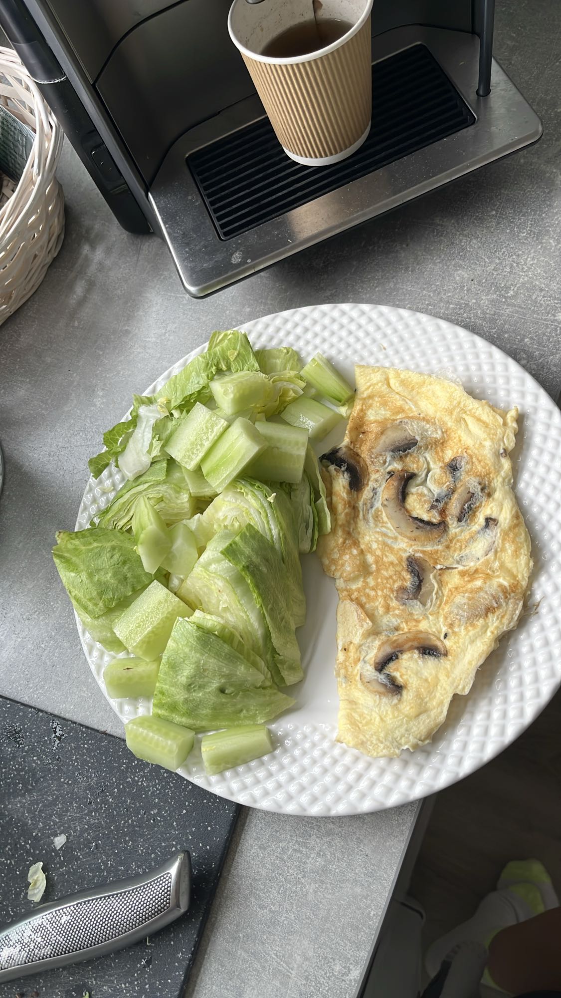 Mushroom Omelette Salad