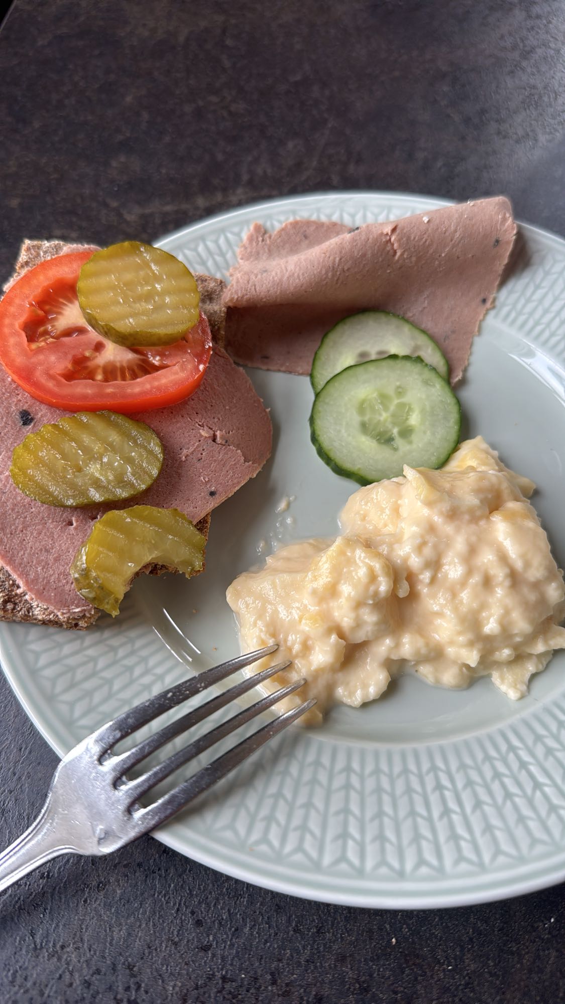 Leverpastejmacka & äggröra