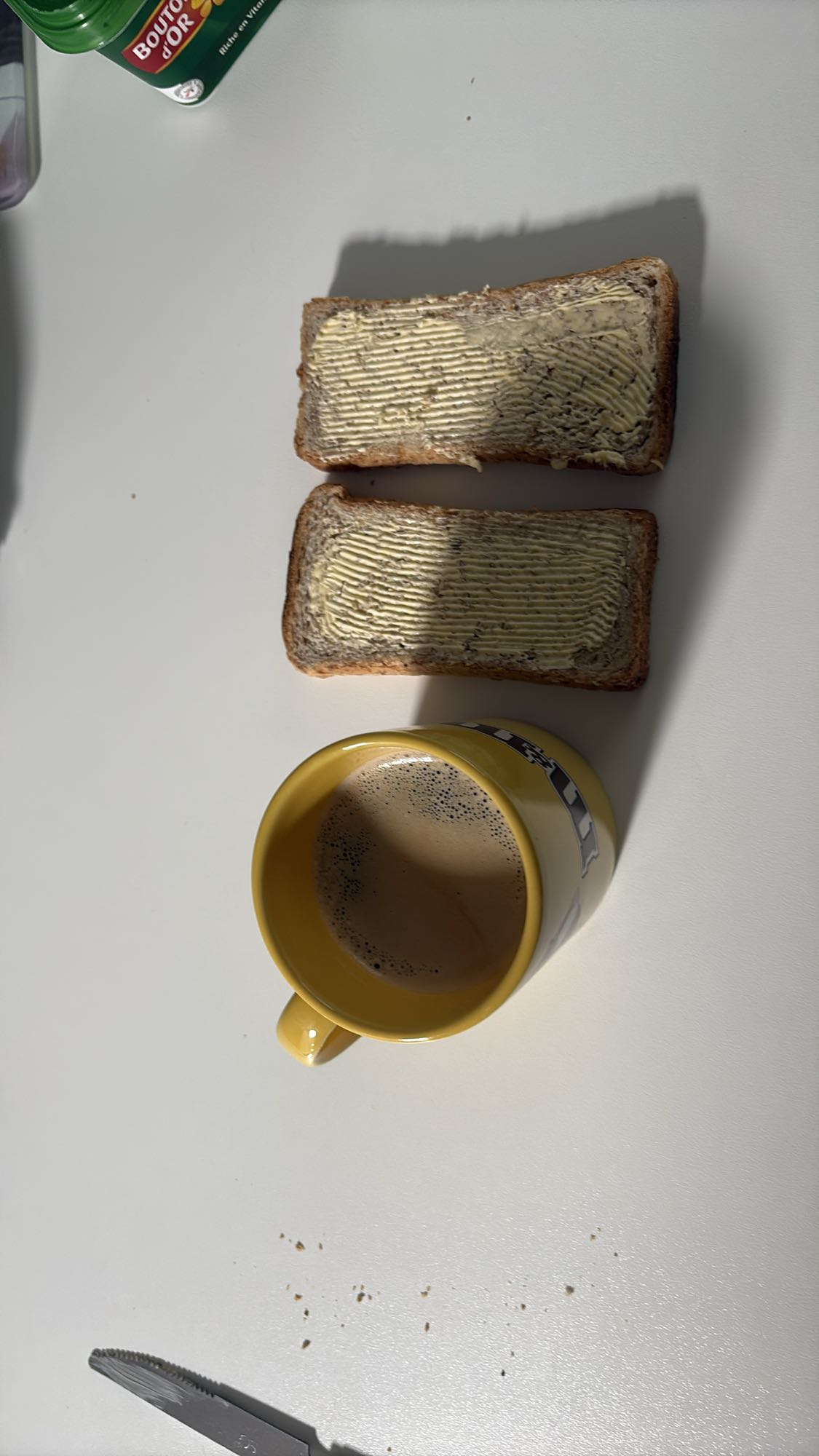 Tartines beurre et café