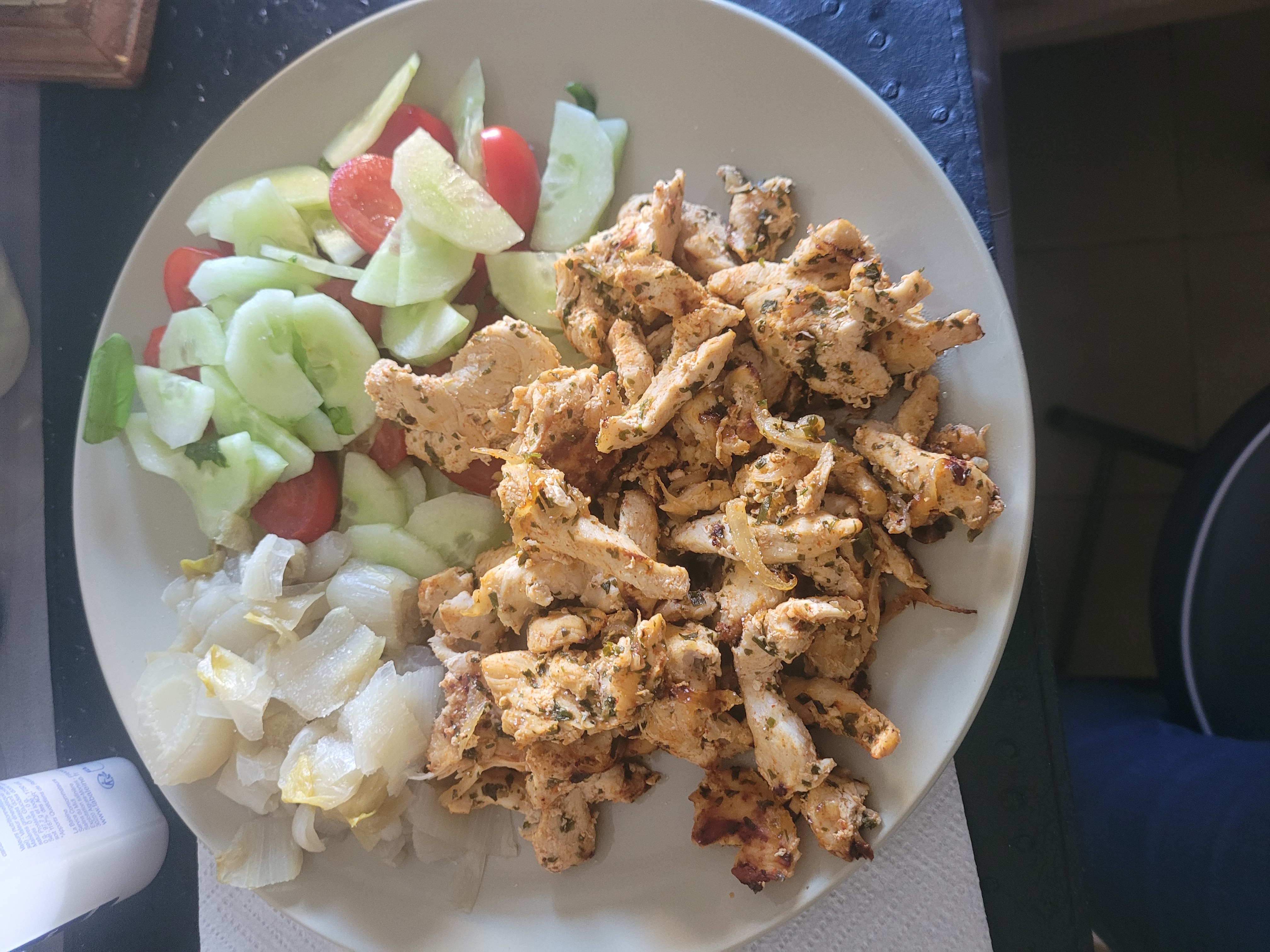 Poulet et salade mixte