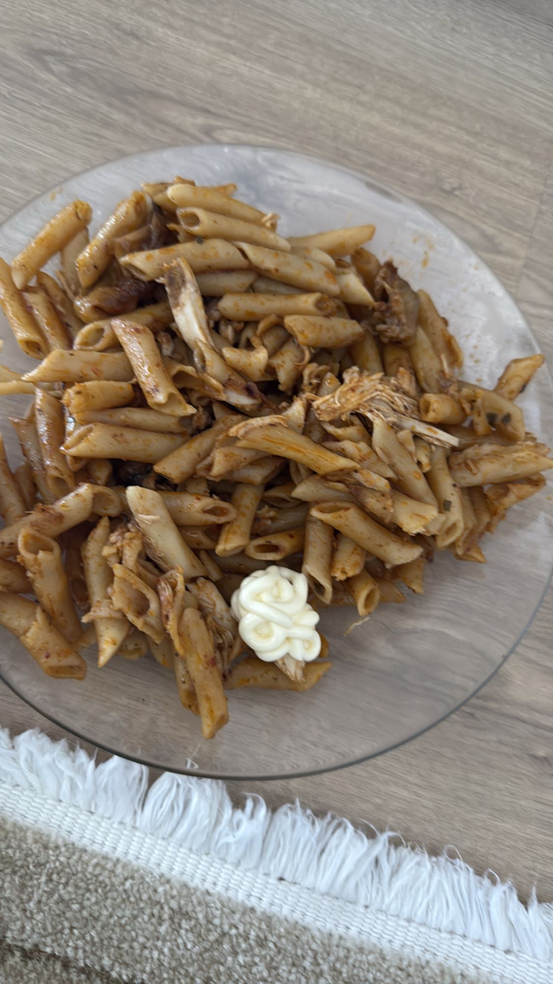 pasta con pollo y mayonesa