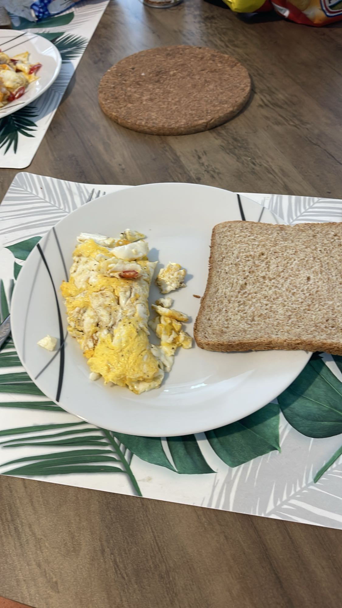 Omelette et pain complet