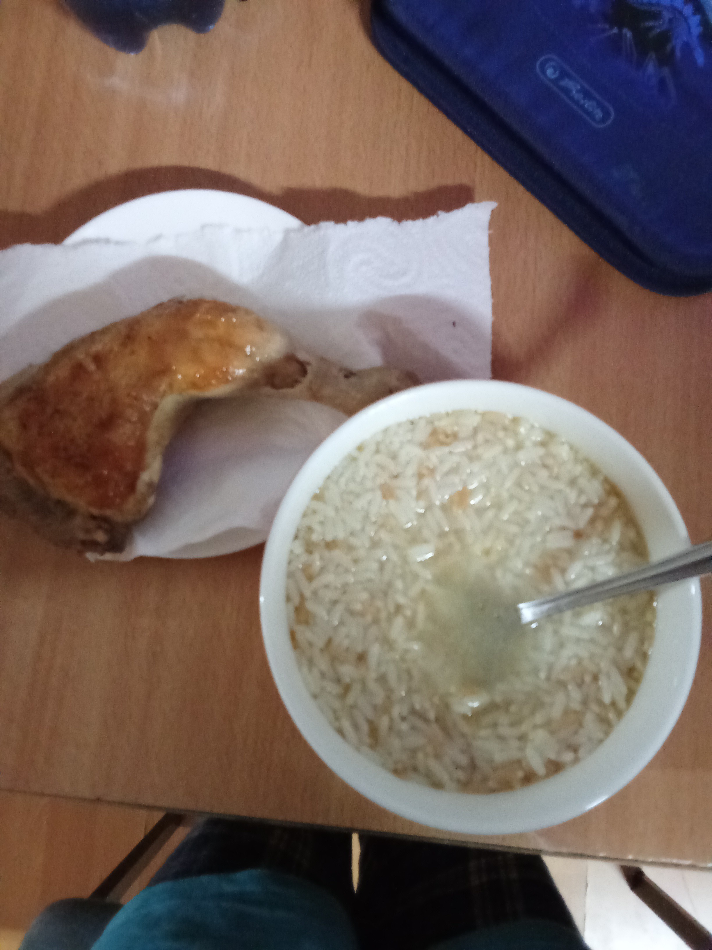 Sopa de arroz con pollo