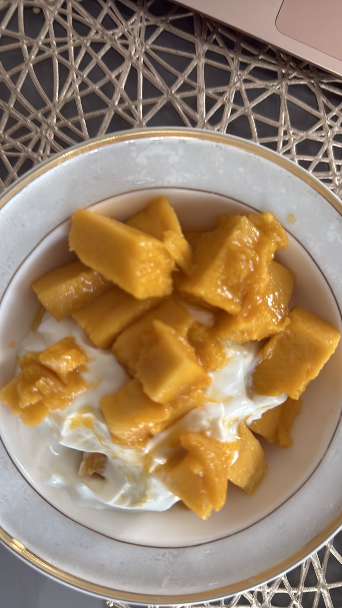 манго с йогуртом