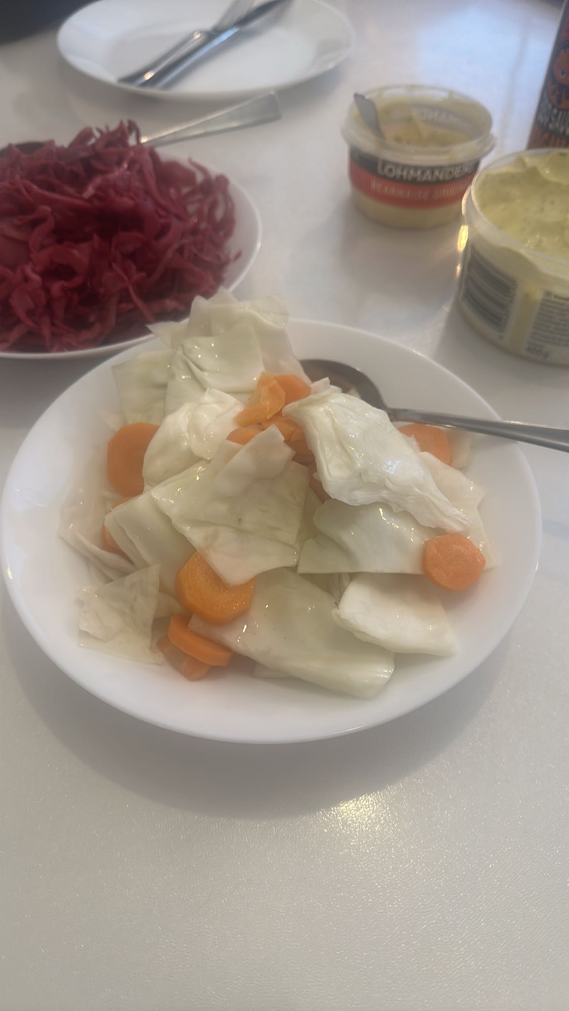 Kål- och morotssallad