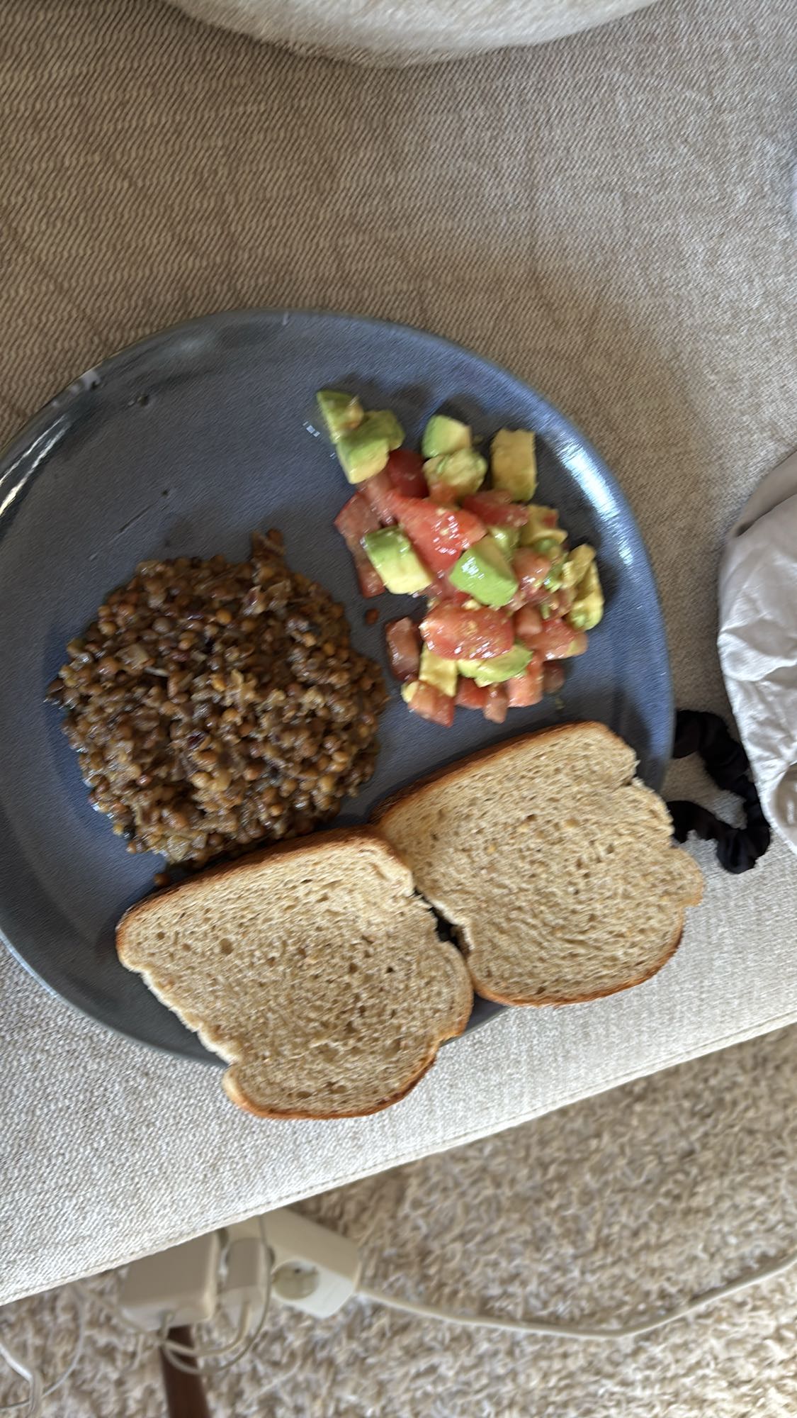 Linsgryta med sallad & bröd