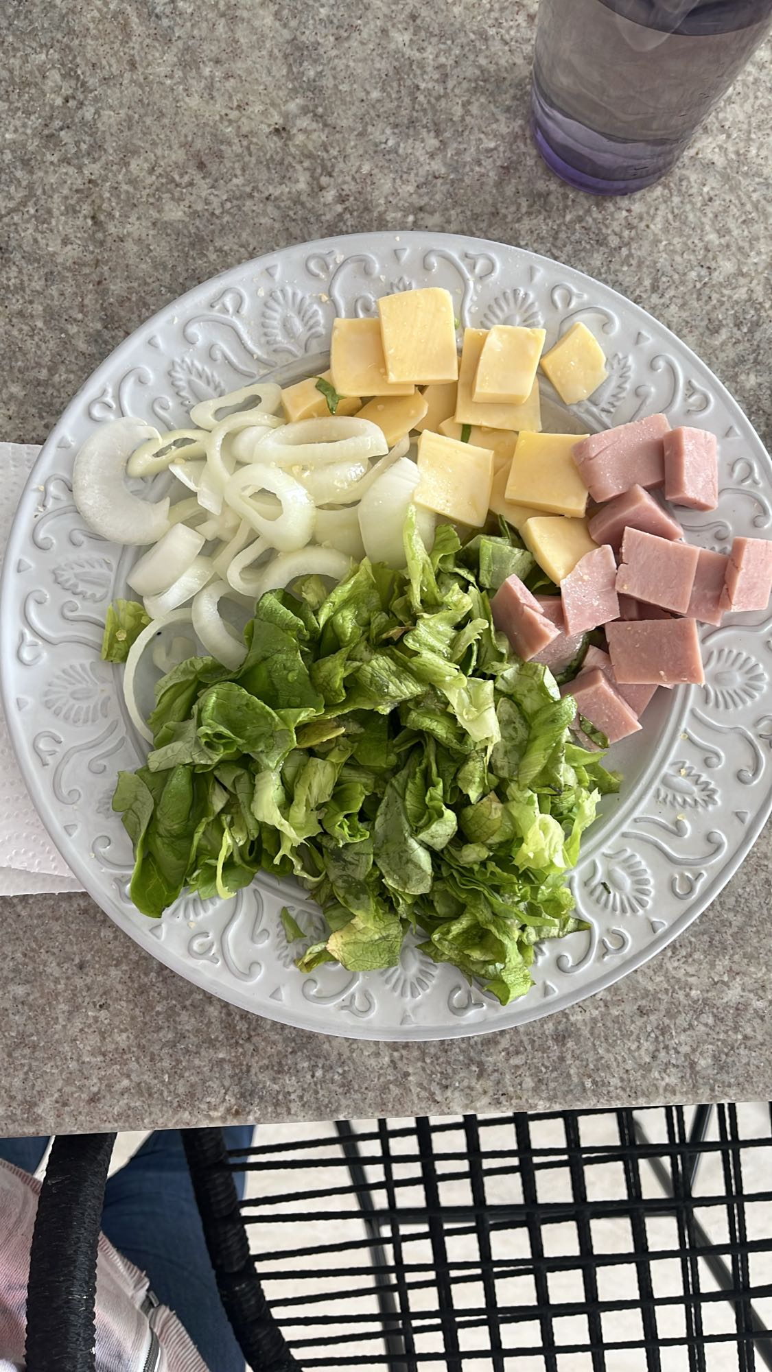 ensalada con jamón y queso