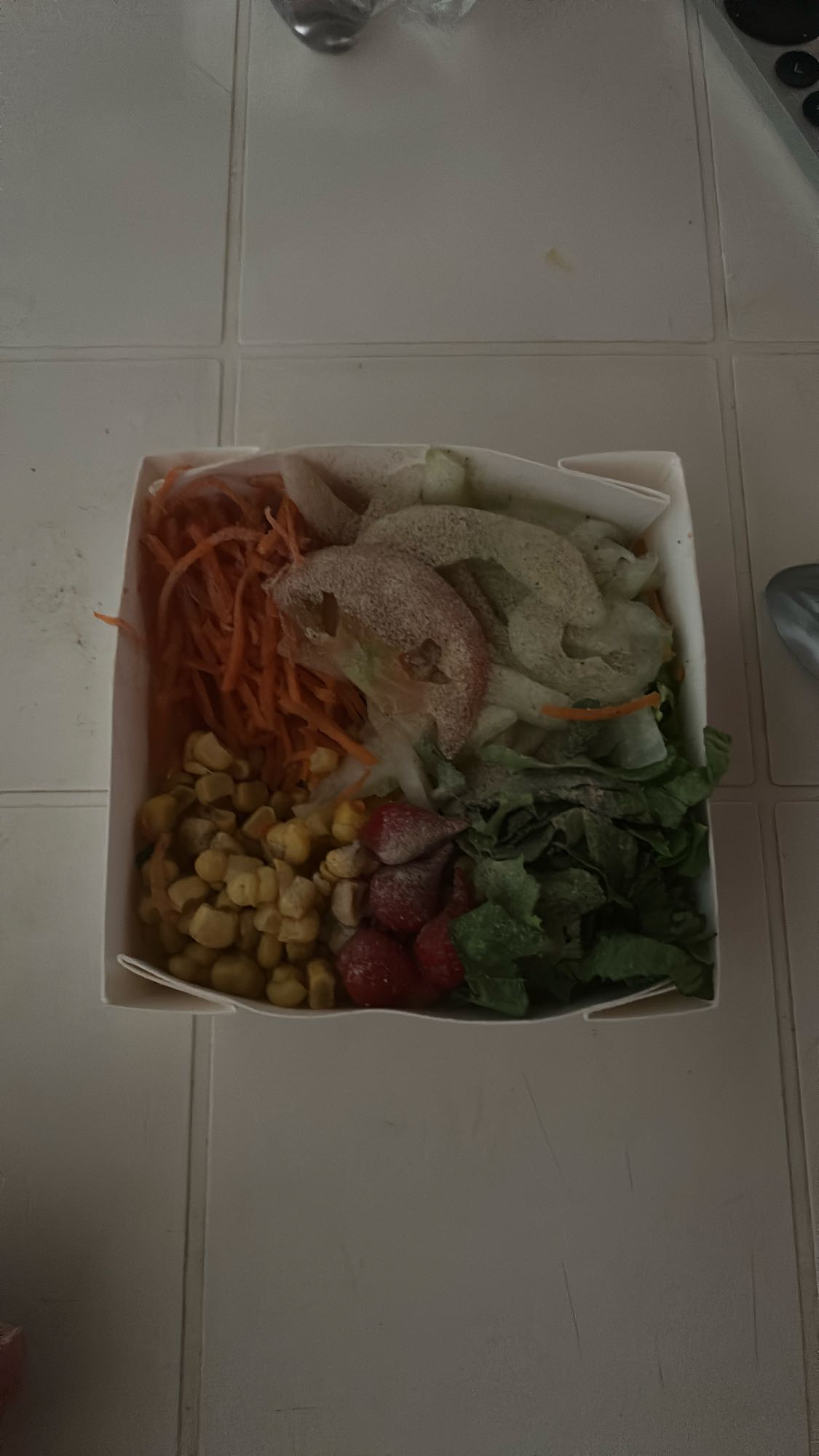 Salade fraîche colorée