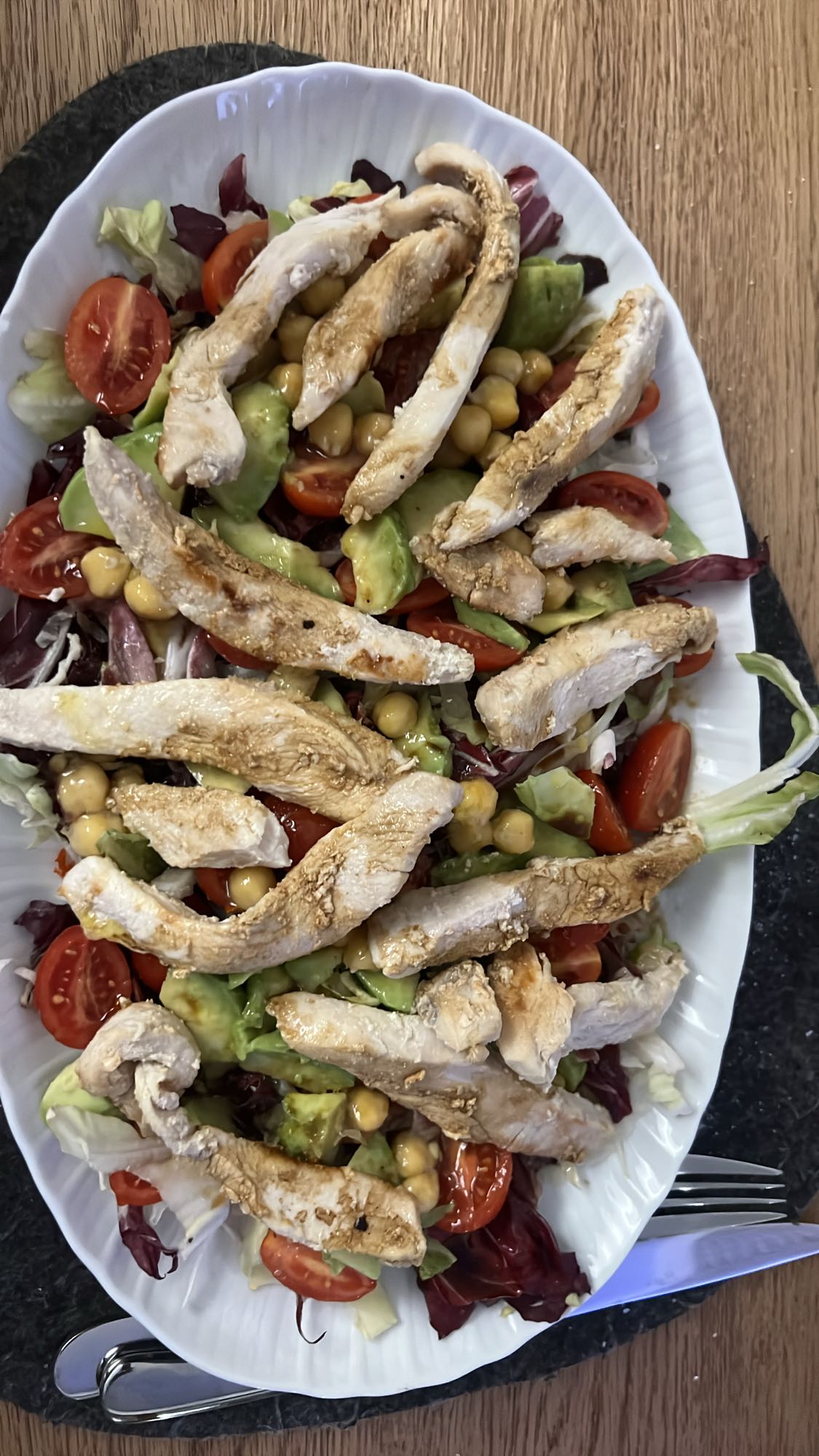 Tavuklu Akdeniz Salata