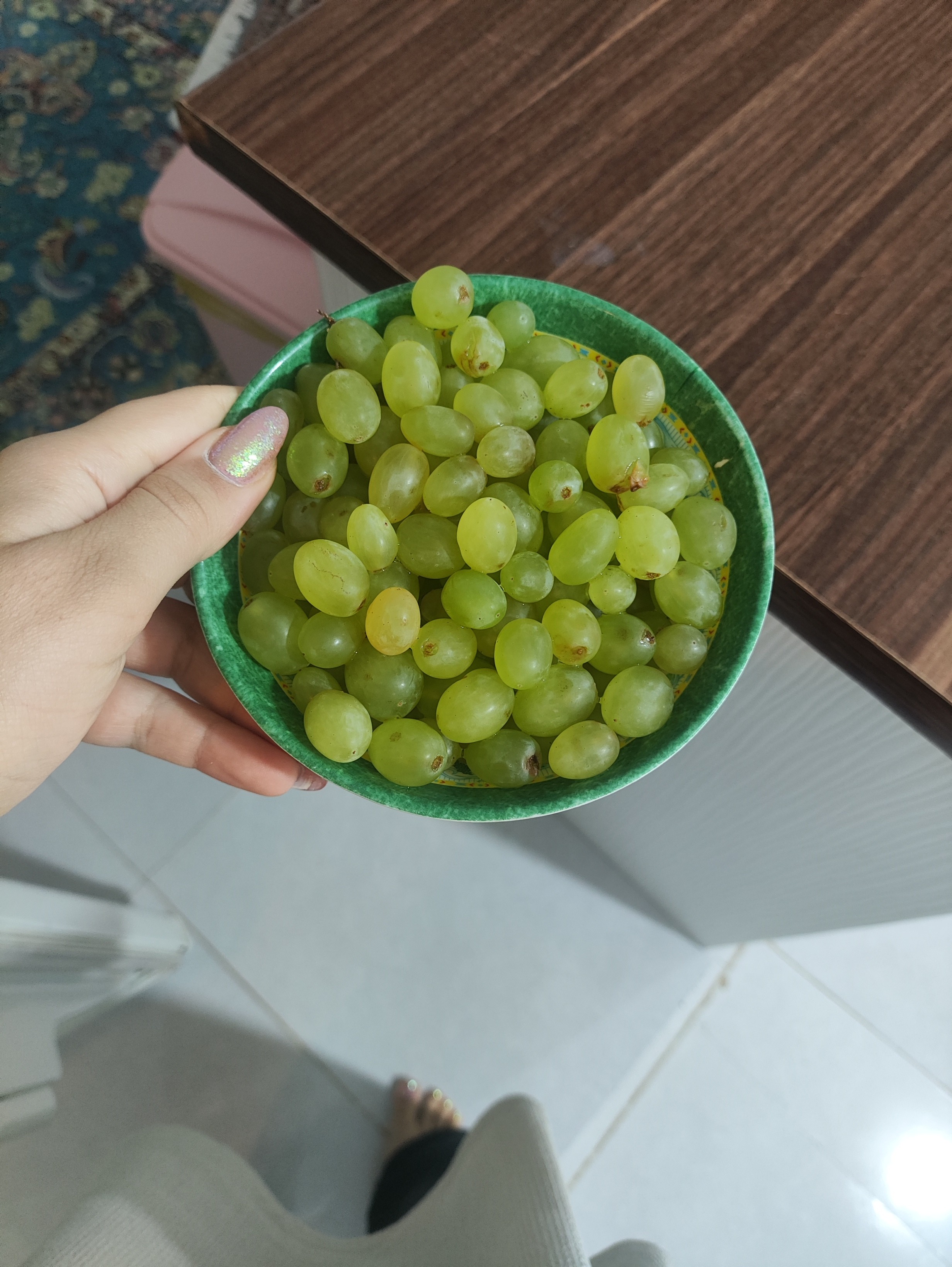 Bowl of green grapes