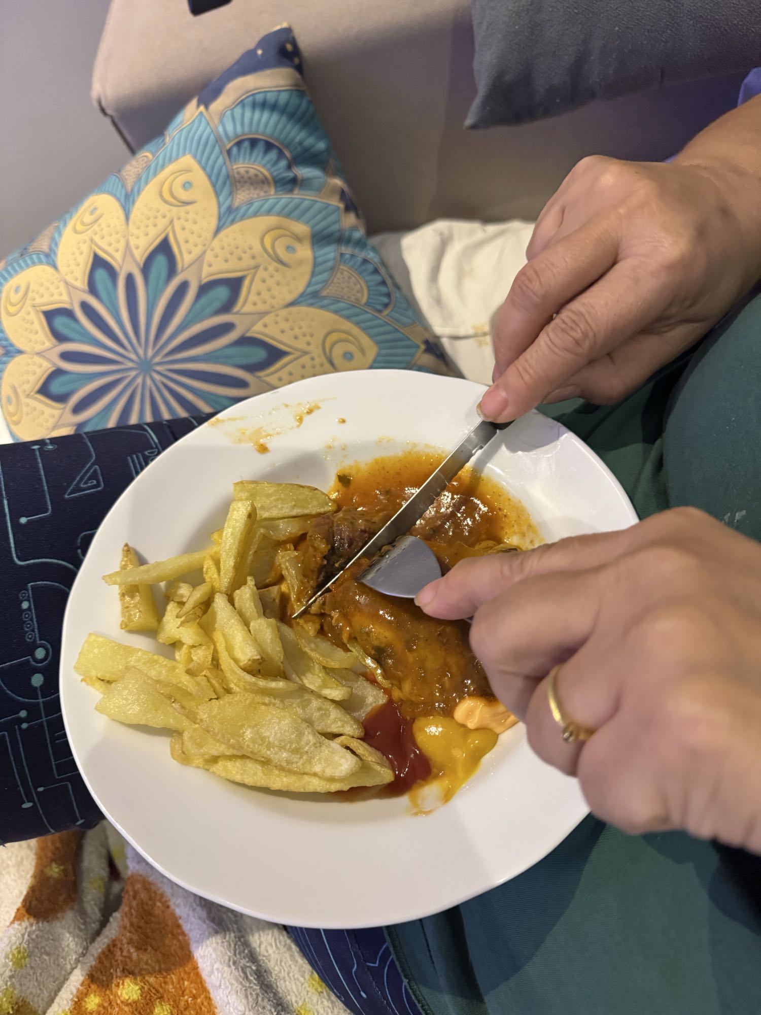 Bife com batatas fritas