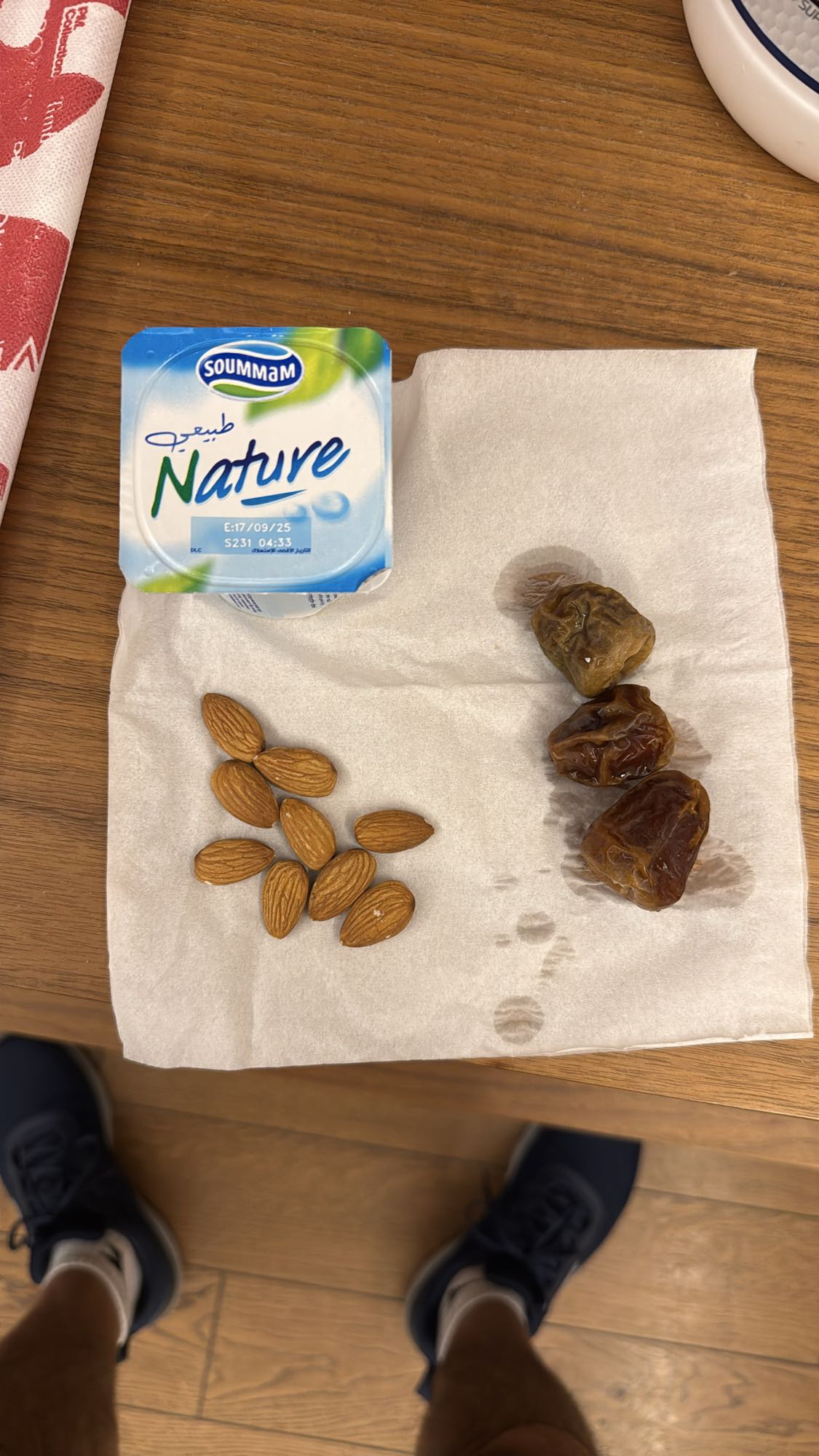 Yogurt, Dates & Almonds