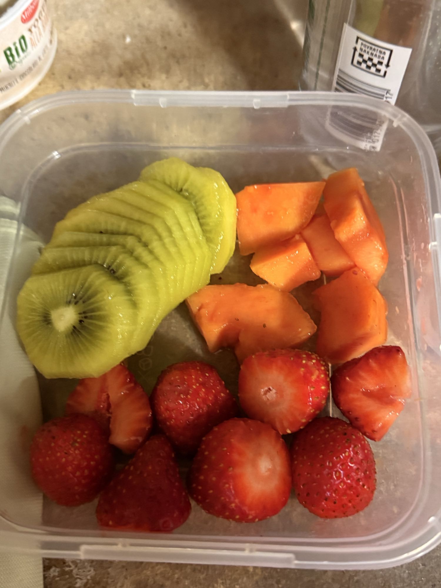 Fructe proaspete tăiate