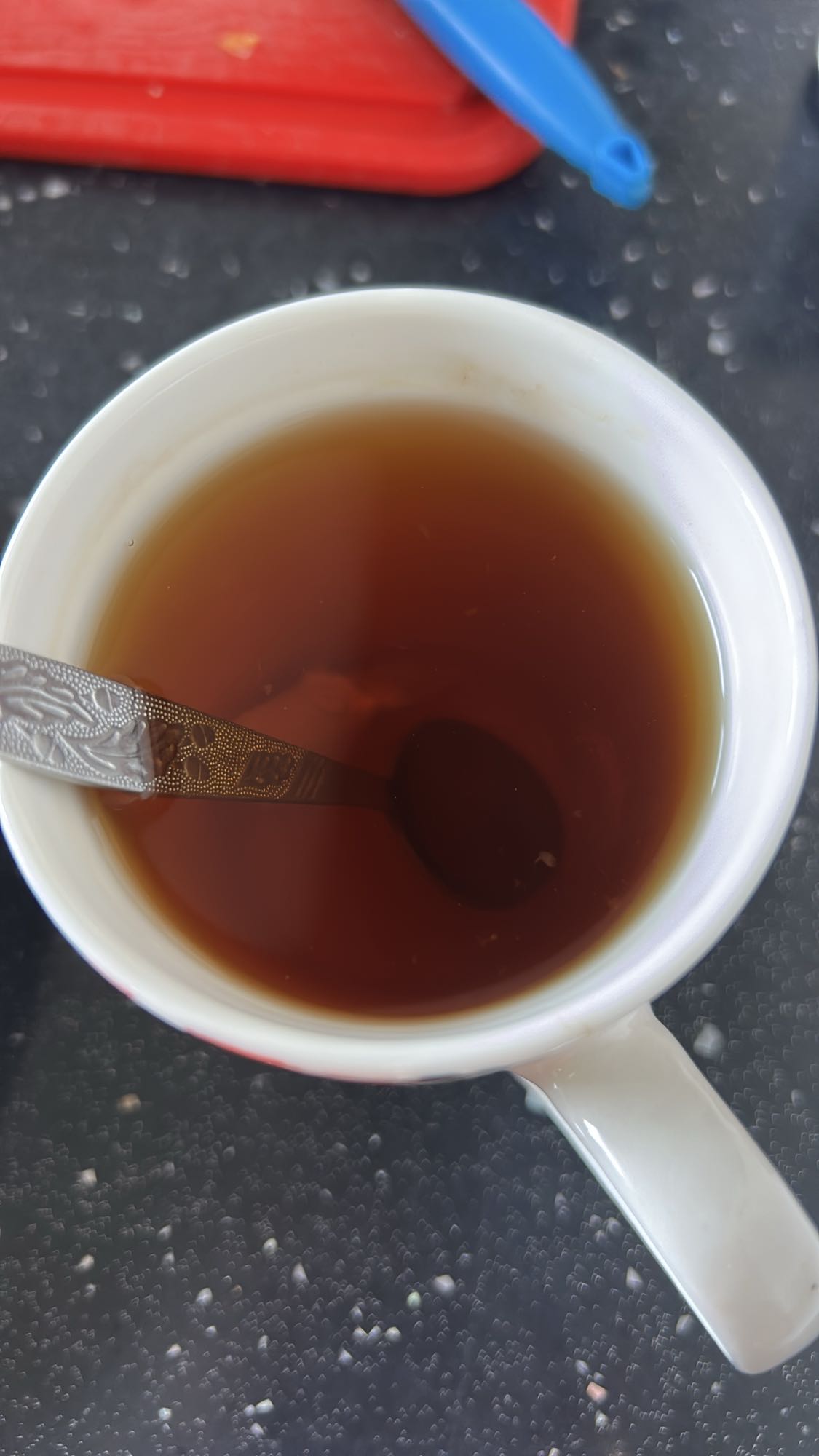 filiżanka czarnej herbaty