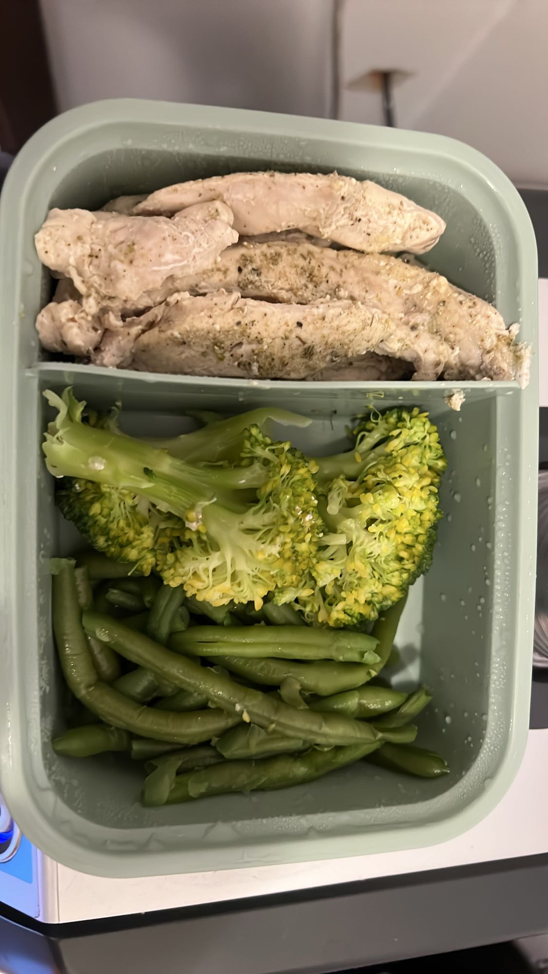 Chicken Veggie Box
