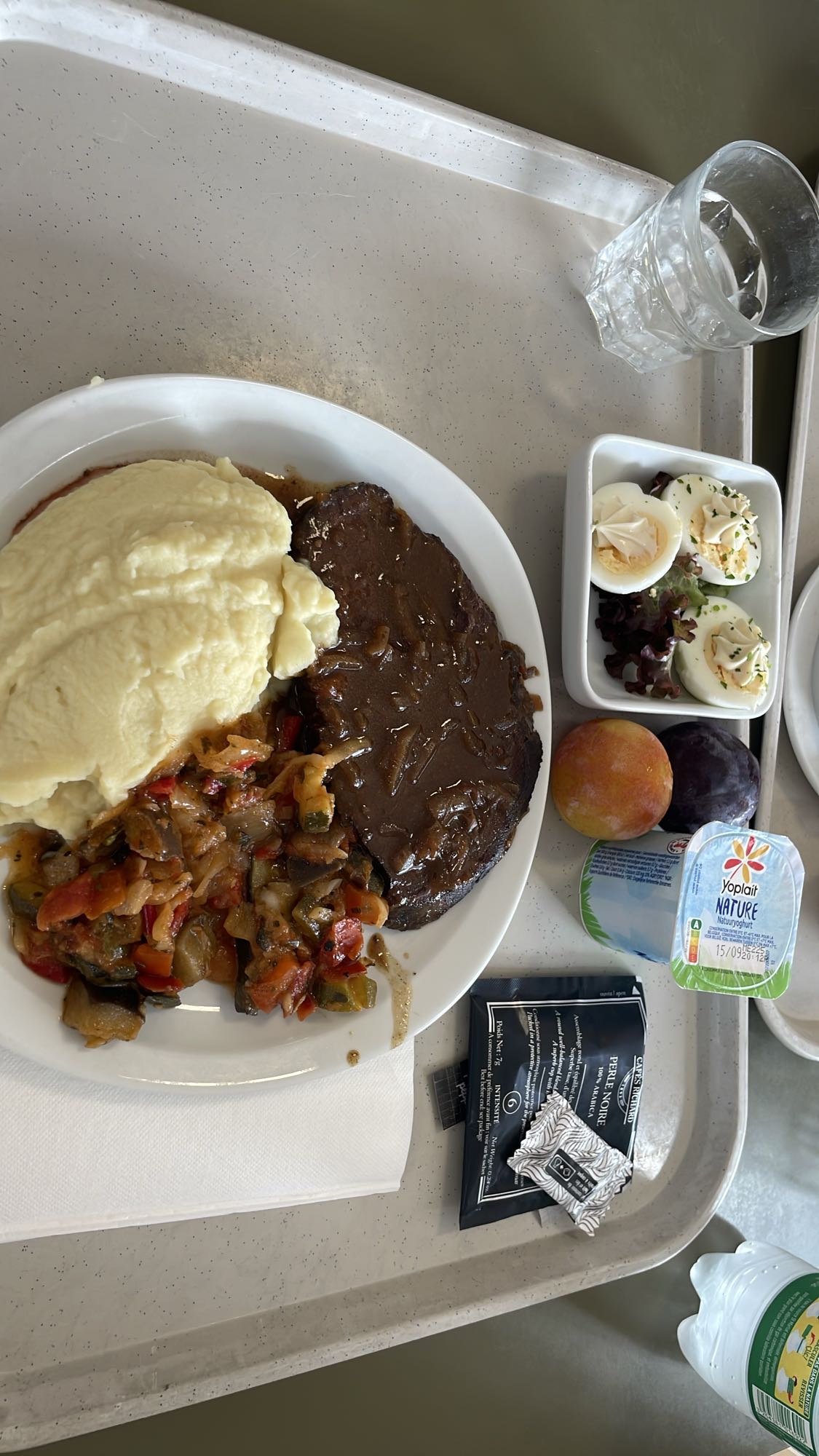 Boeuf purée et légumes