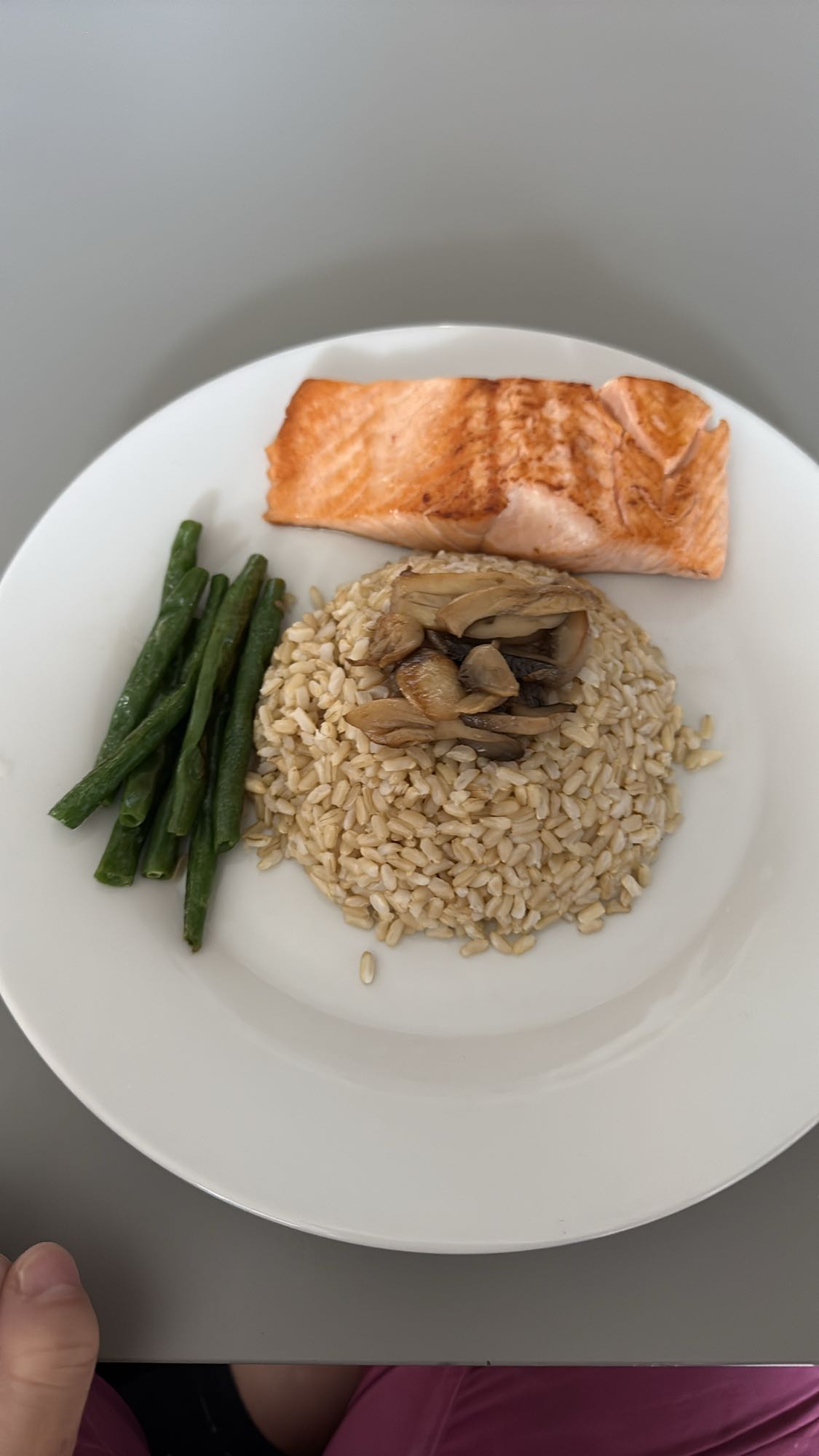 Somon cu orez și legume