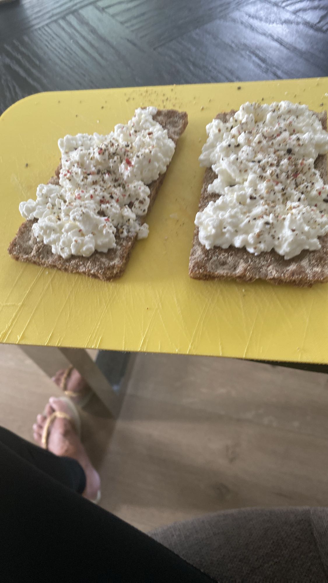 Cottage cheese crackers