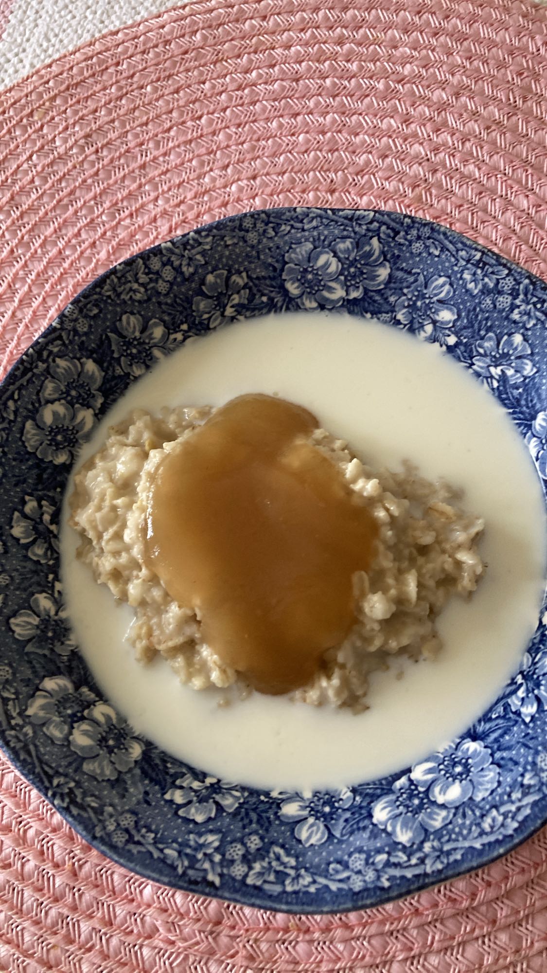 Havregrynsgröt med äppelmos