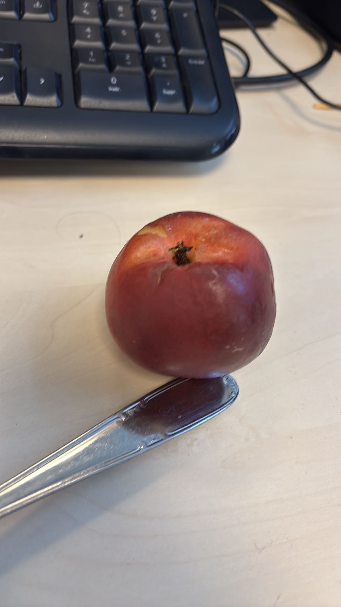 Nectarine entière