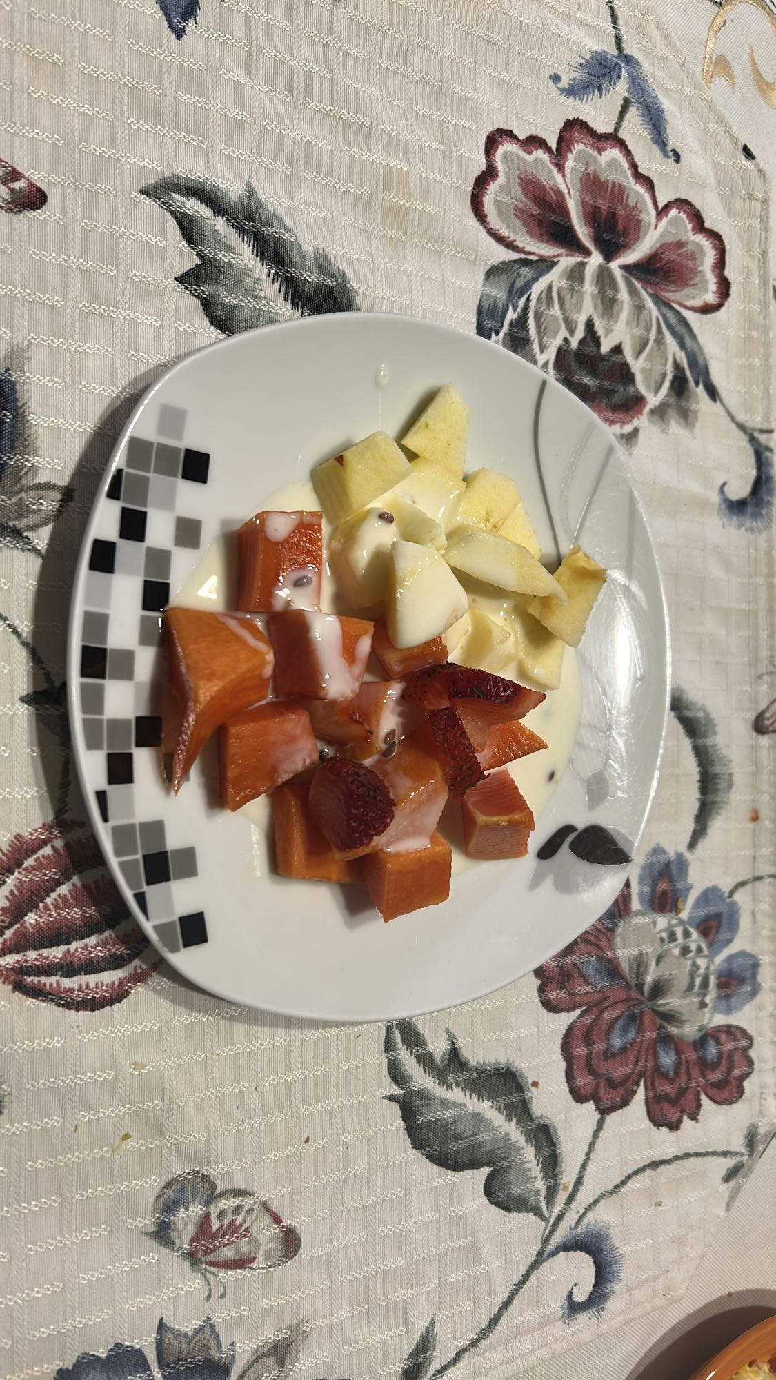 Ensalada de frutas con yogur