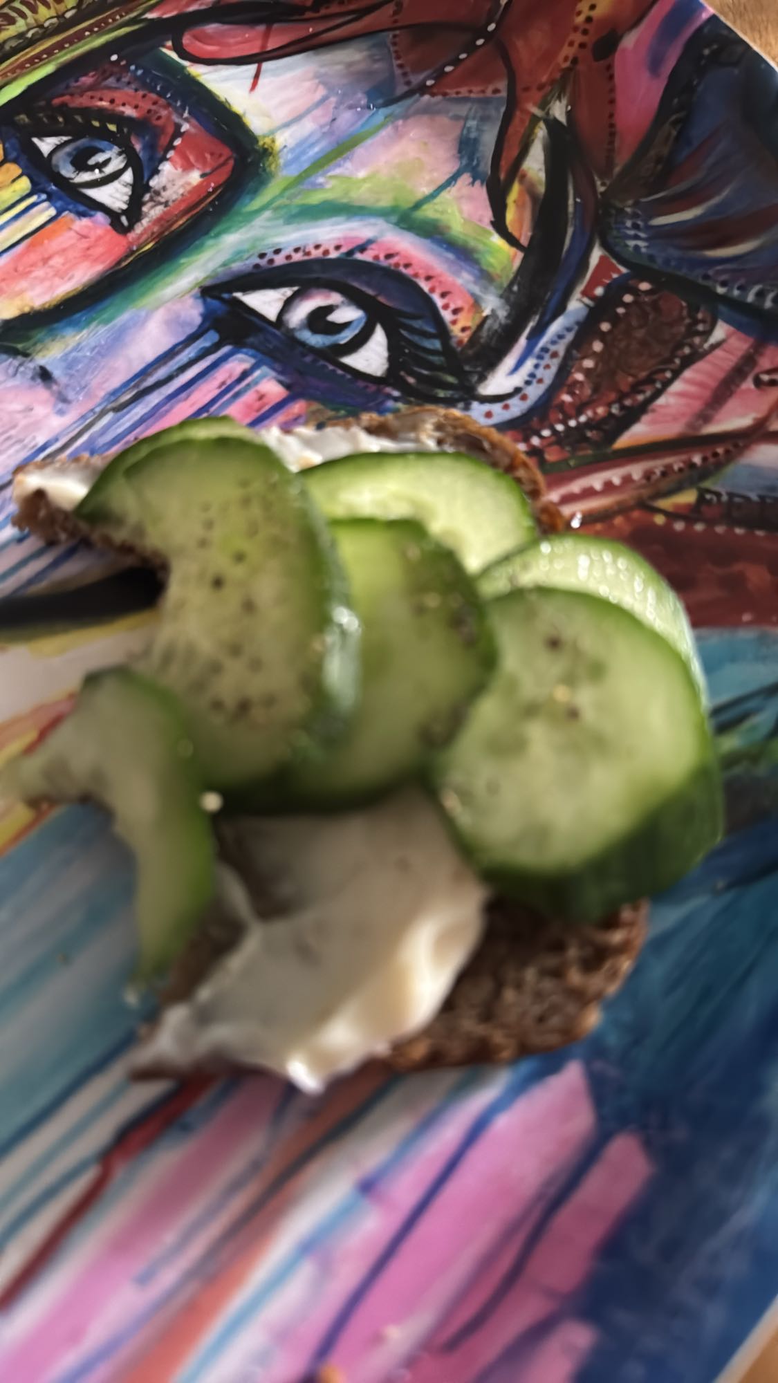 Knäckebröd med gurka