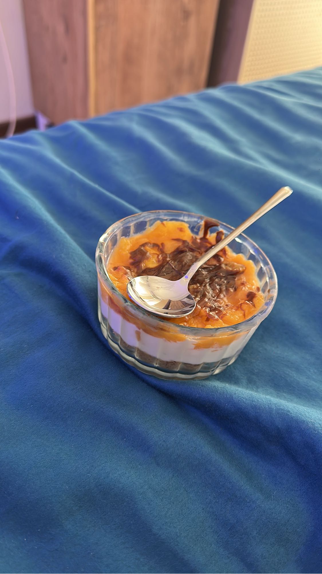 Yoğurtlu meyve tatlısı