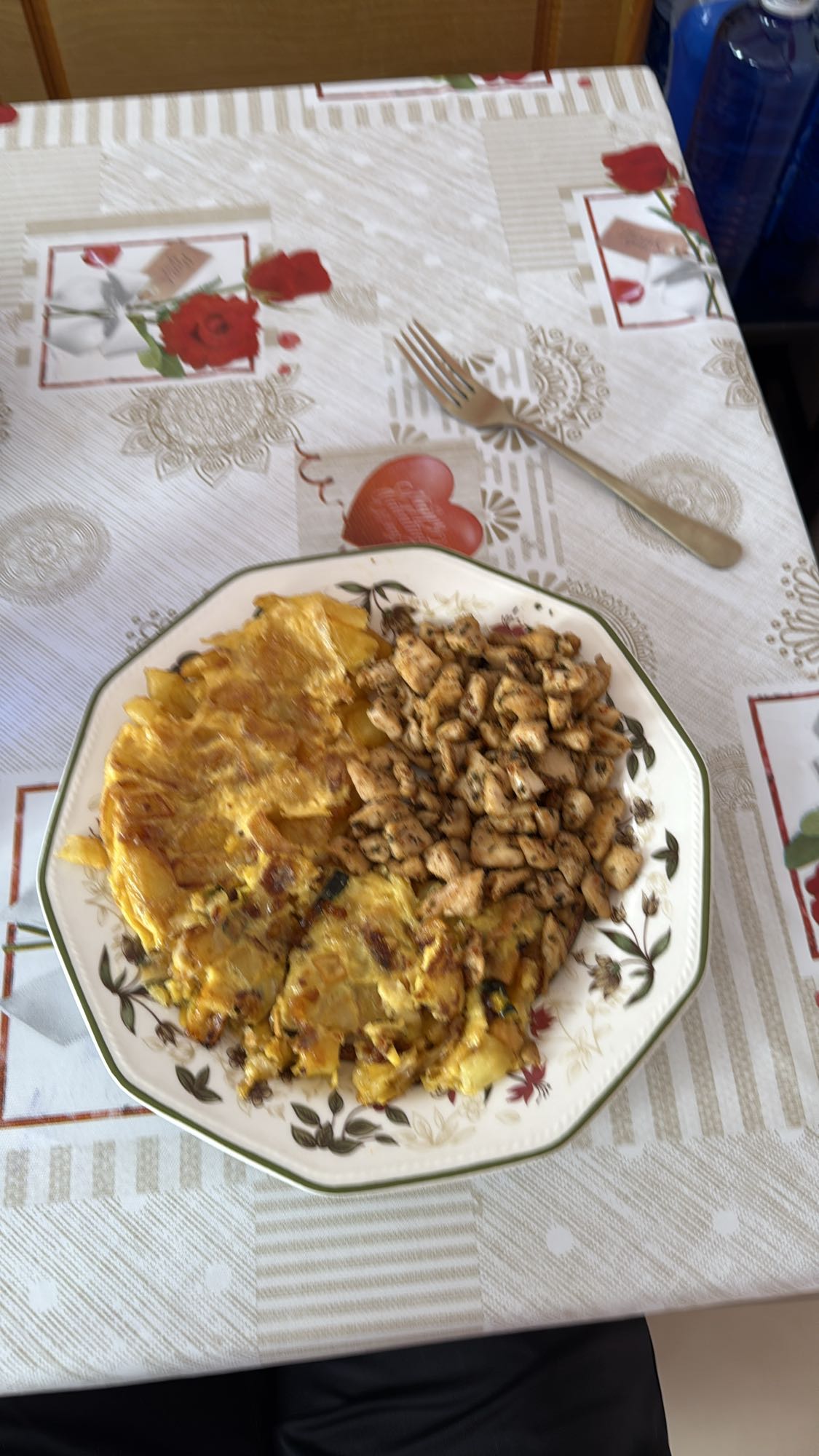 Tortilla y pollo salteado