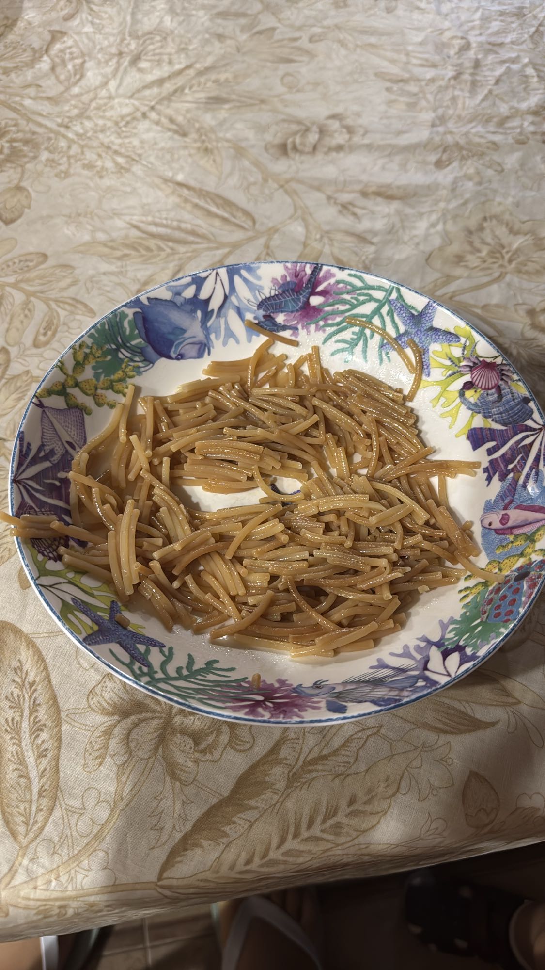 Plain cooked pasta