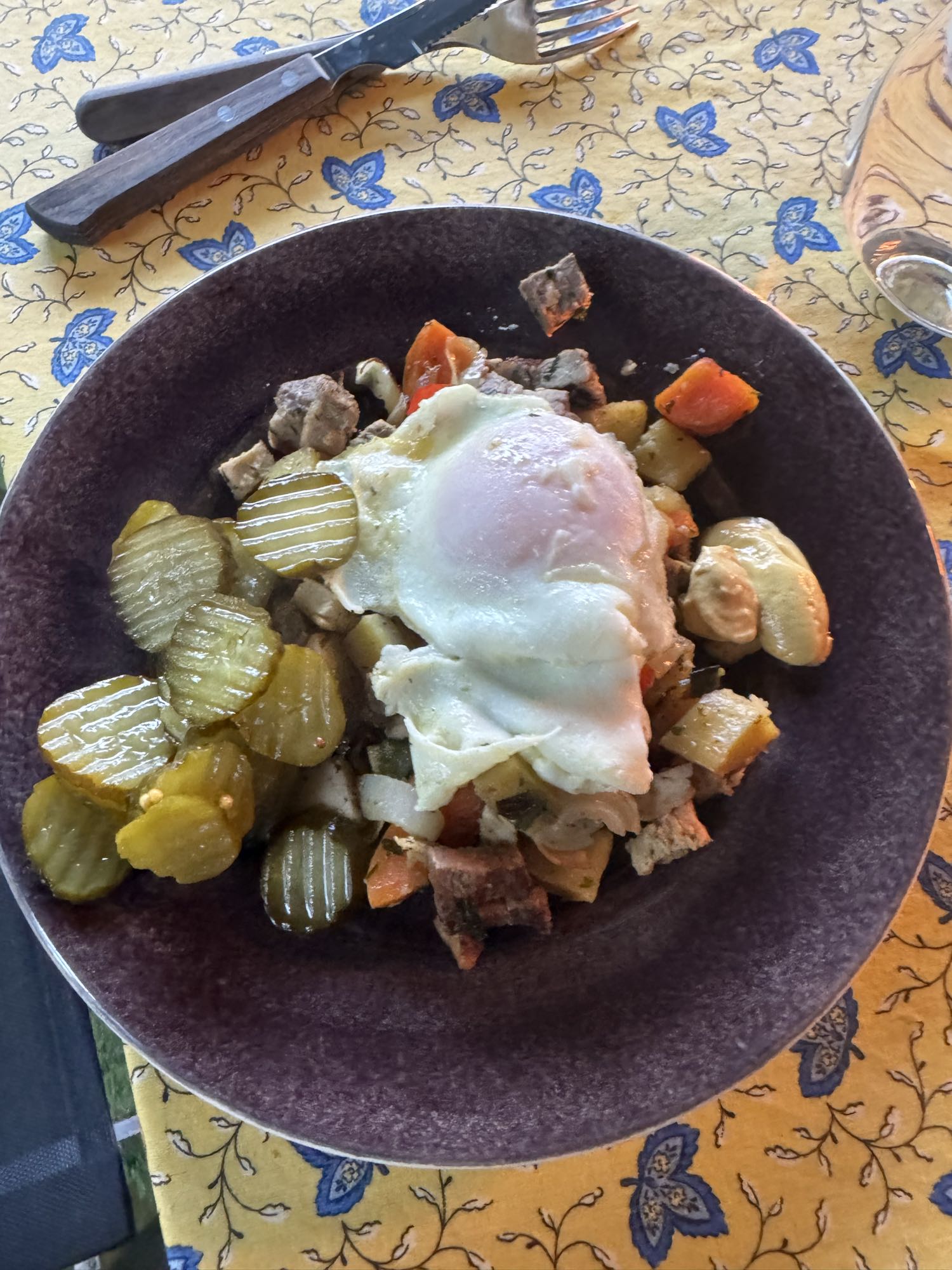 Pyttipanna med stekt ägg