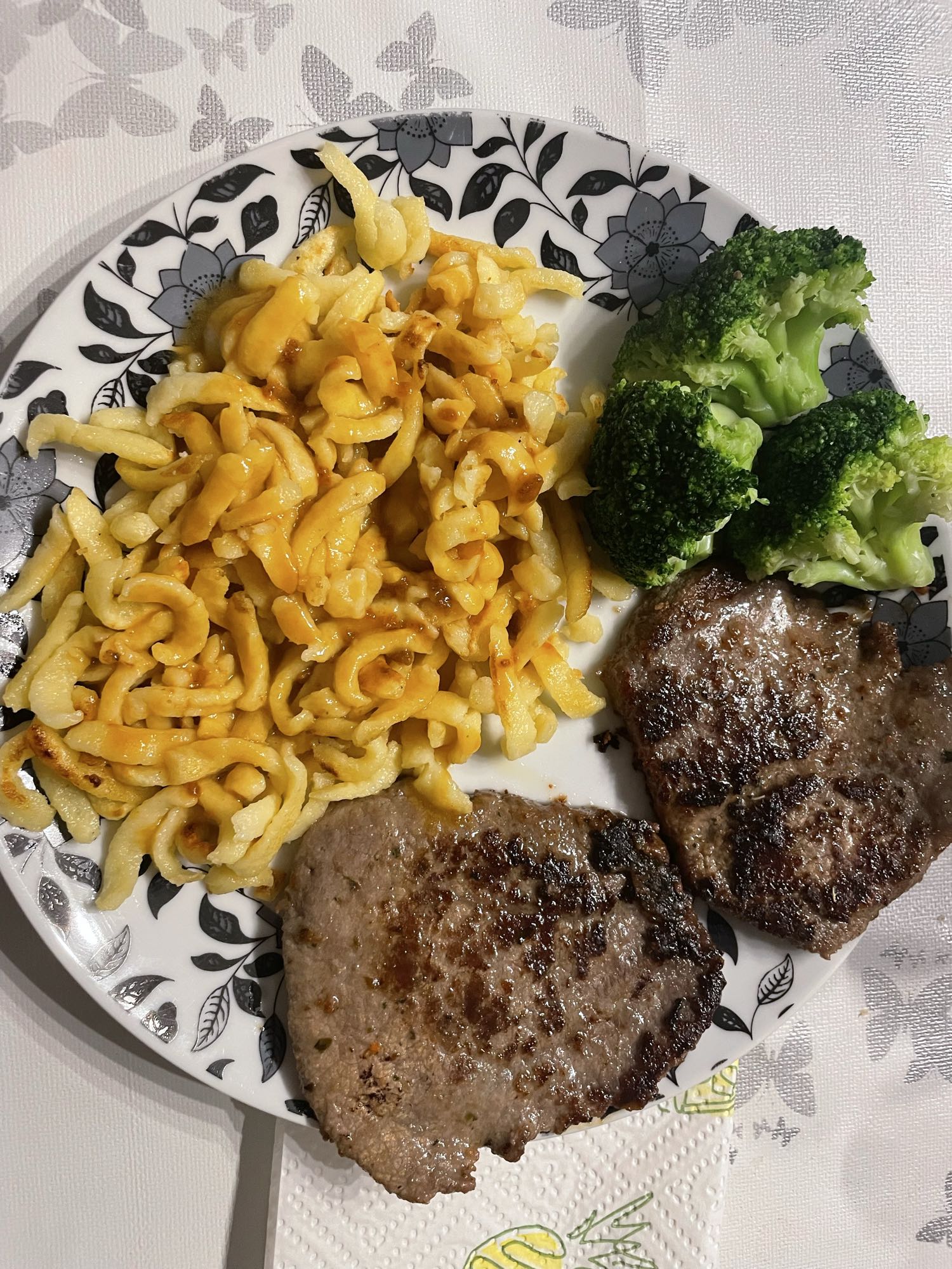 Spätzle mit Rind und Brokkoli