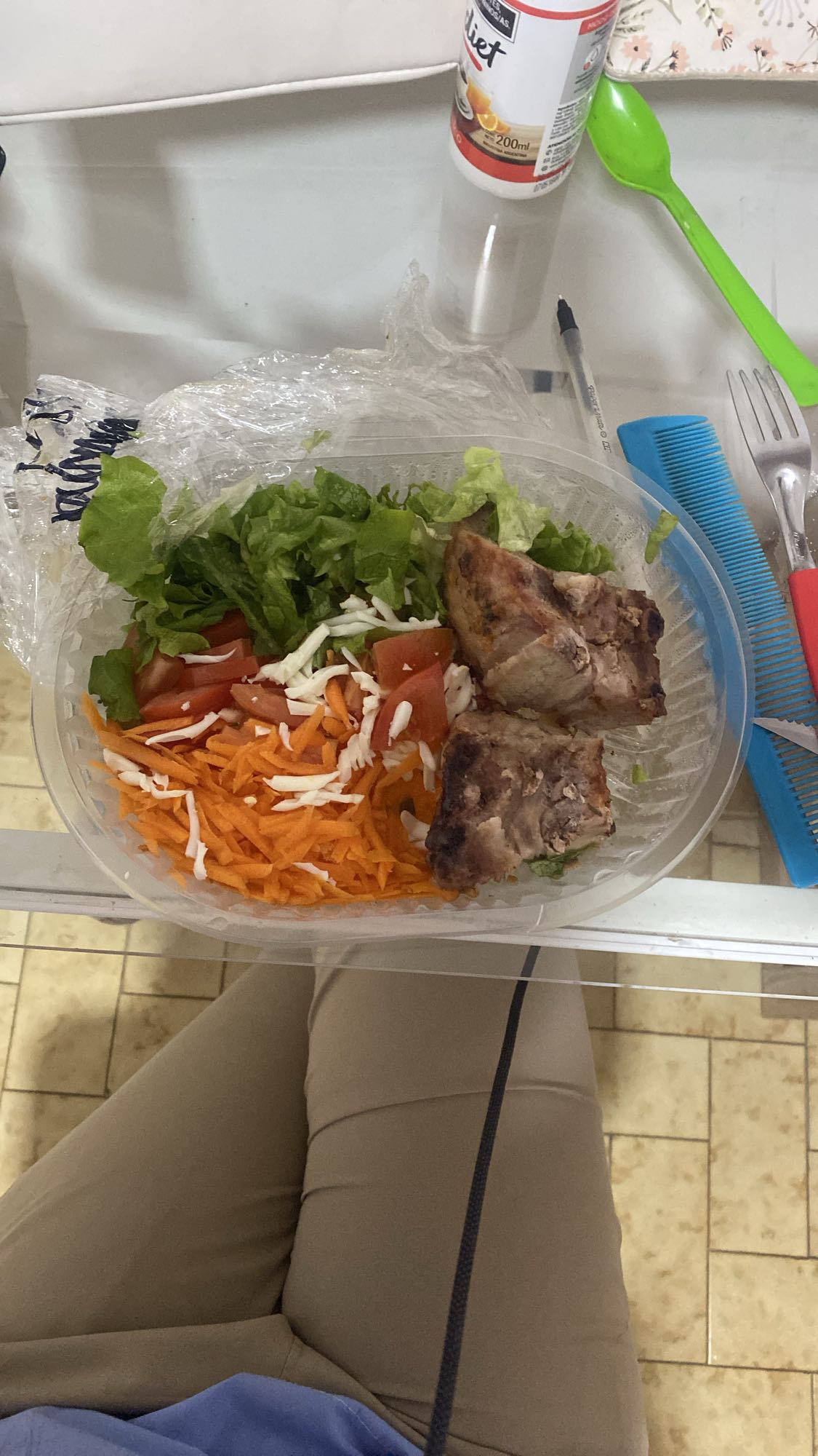 ensalada con carne asada