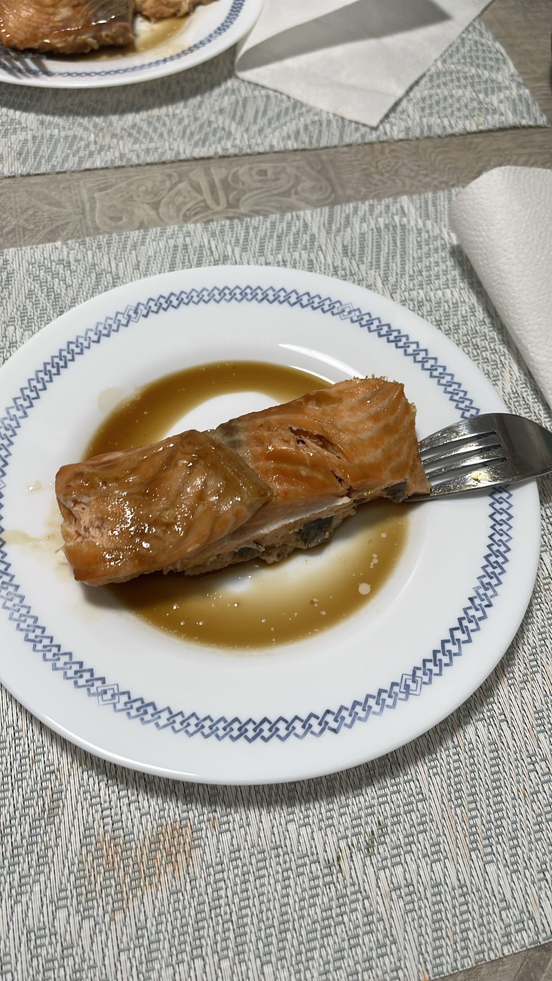 salmón con salsa