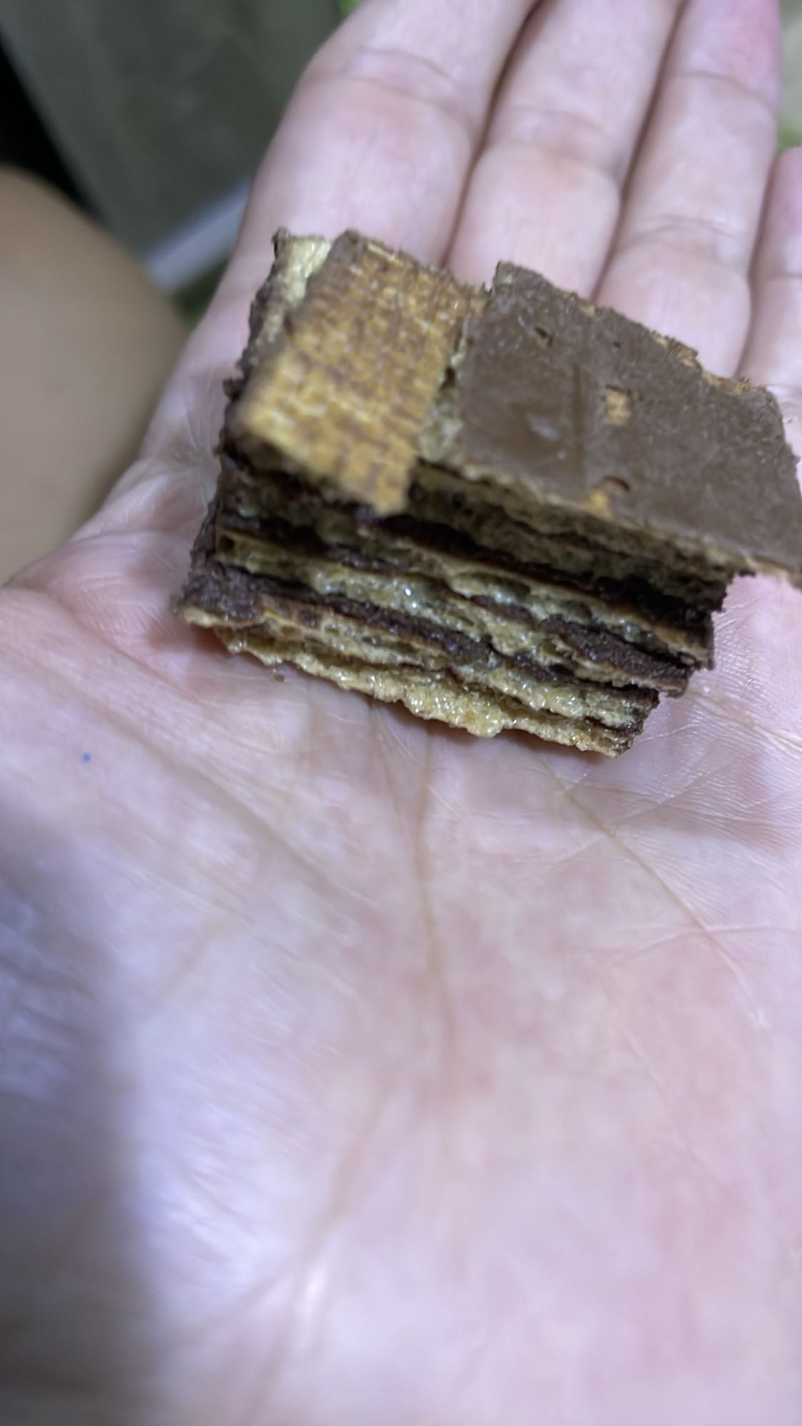Chocolate wafer snack